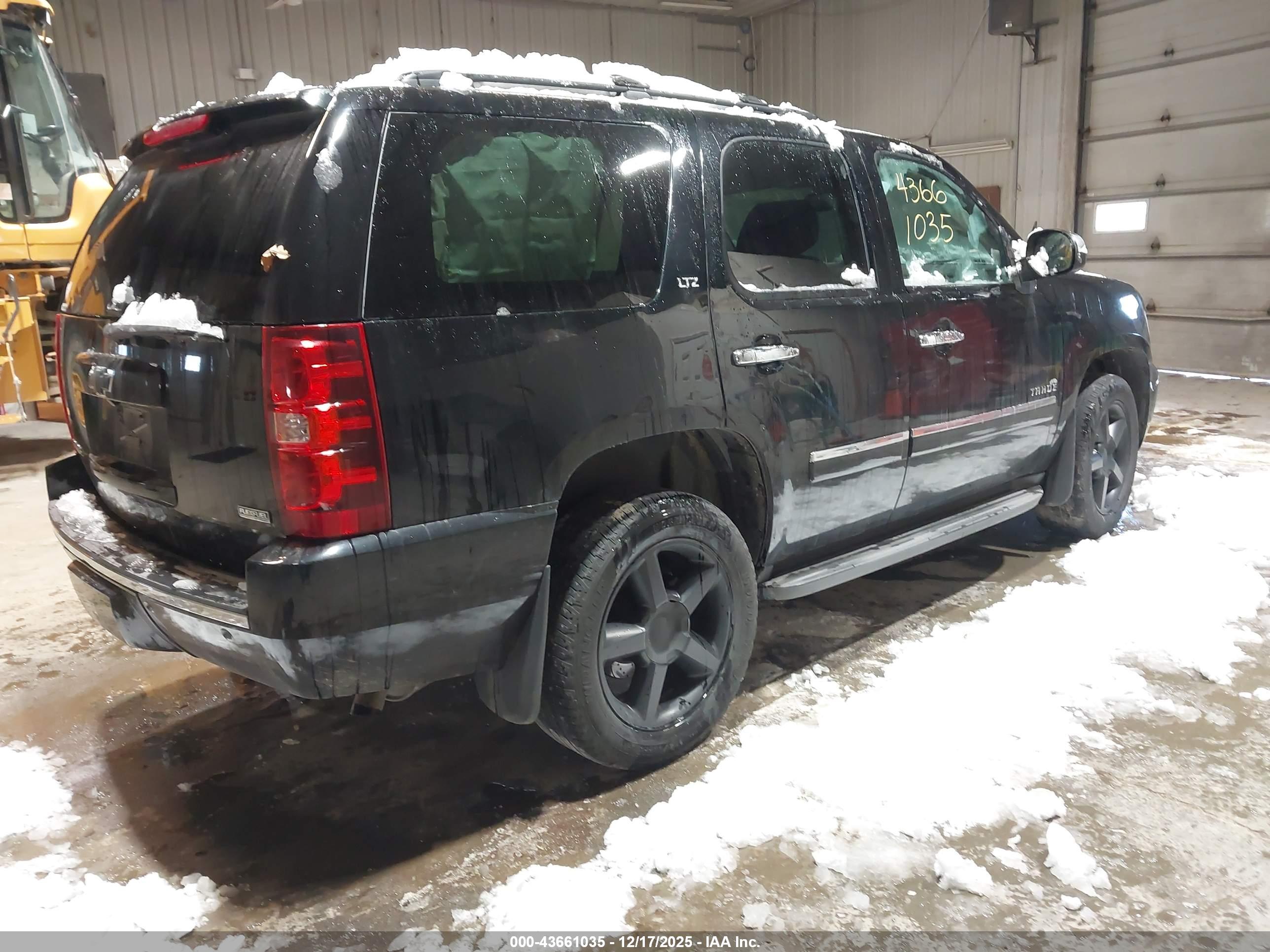 CHEVROLET TAHOE image 4