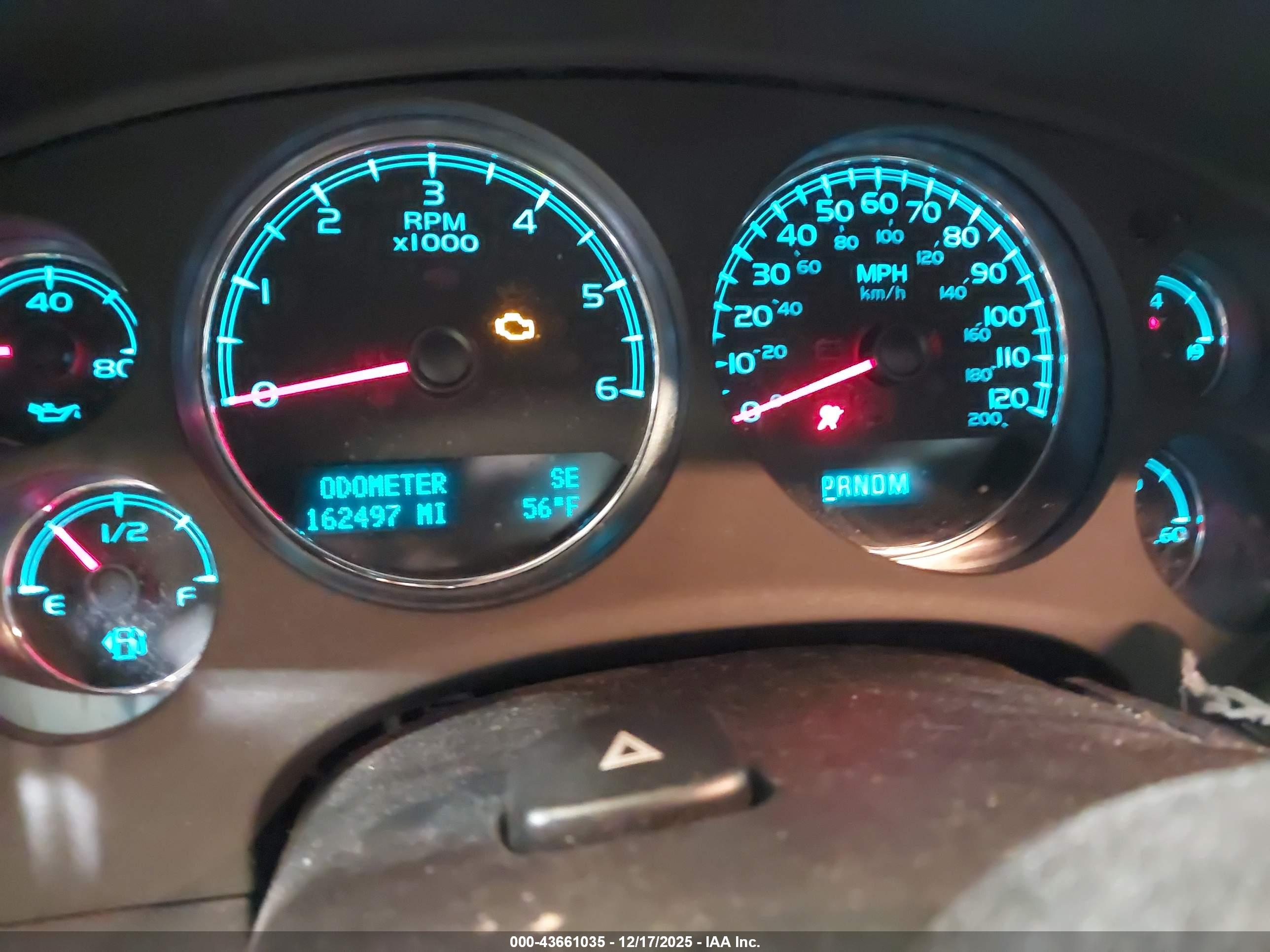 CHEVROLET TAHOE image 7