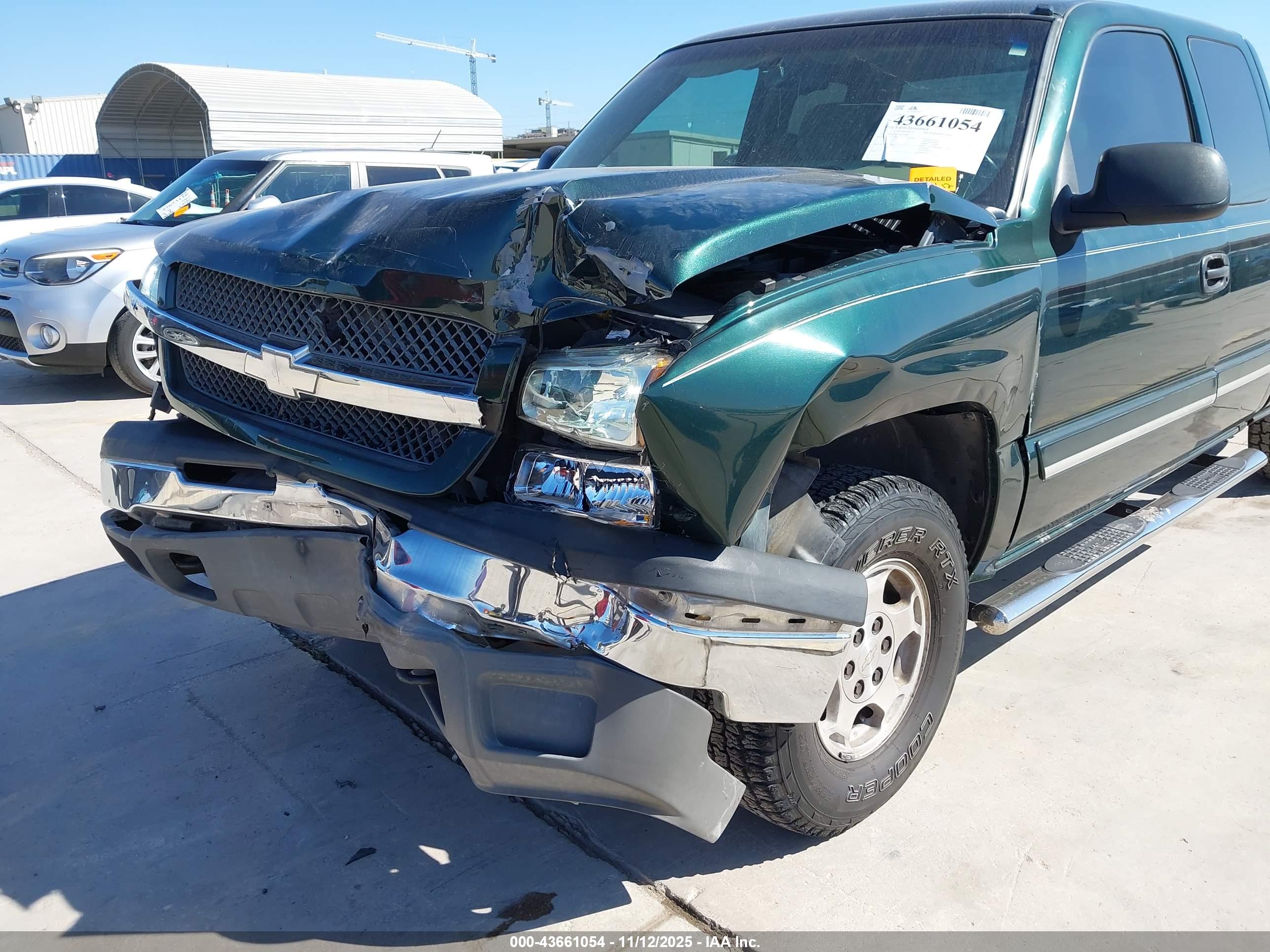 CHEVROLET SILVERADO image 6