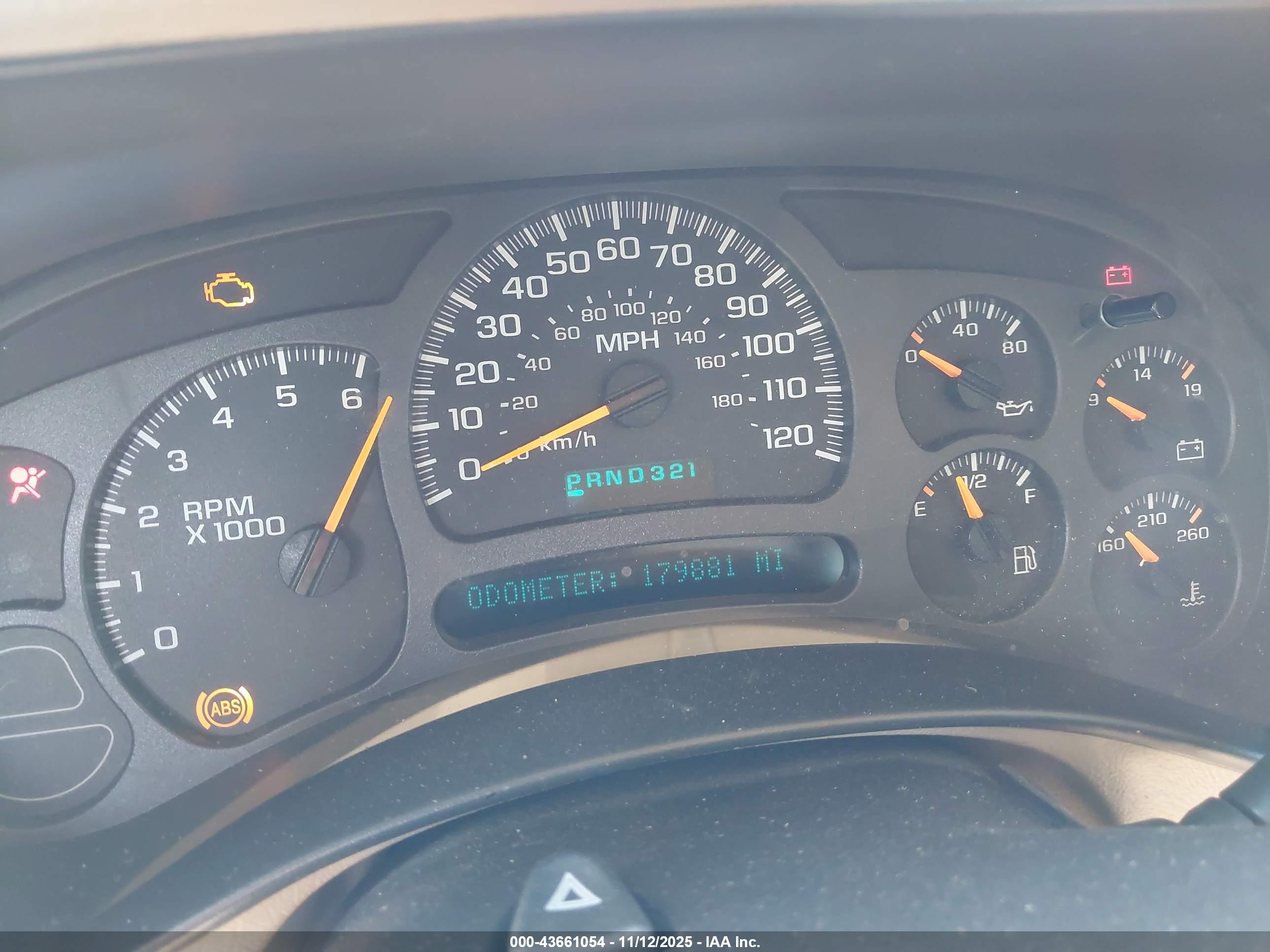 CHEVROLET SILVERADO image 7