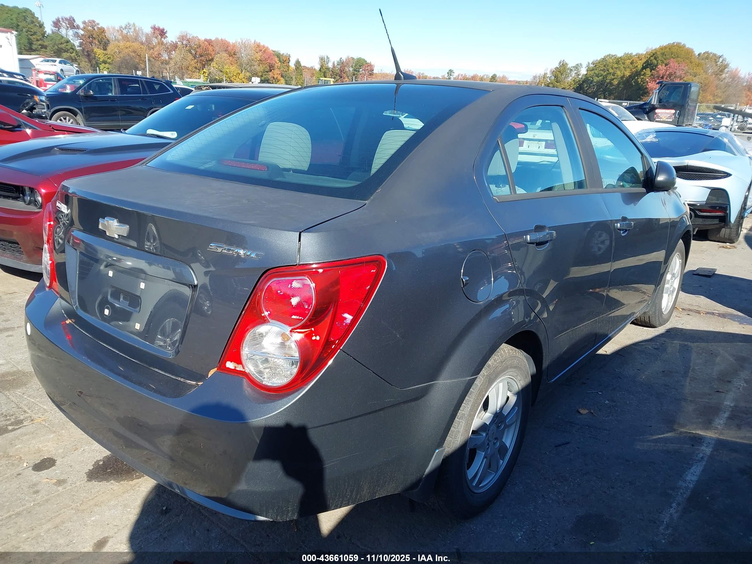 CHEVROLET SONIC image 4