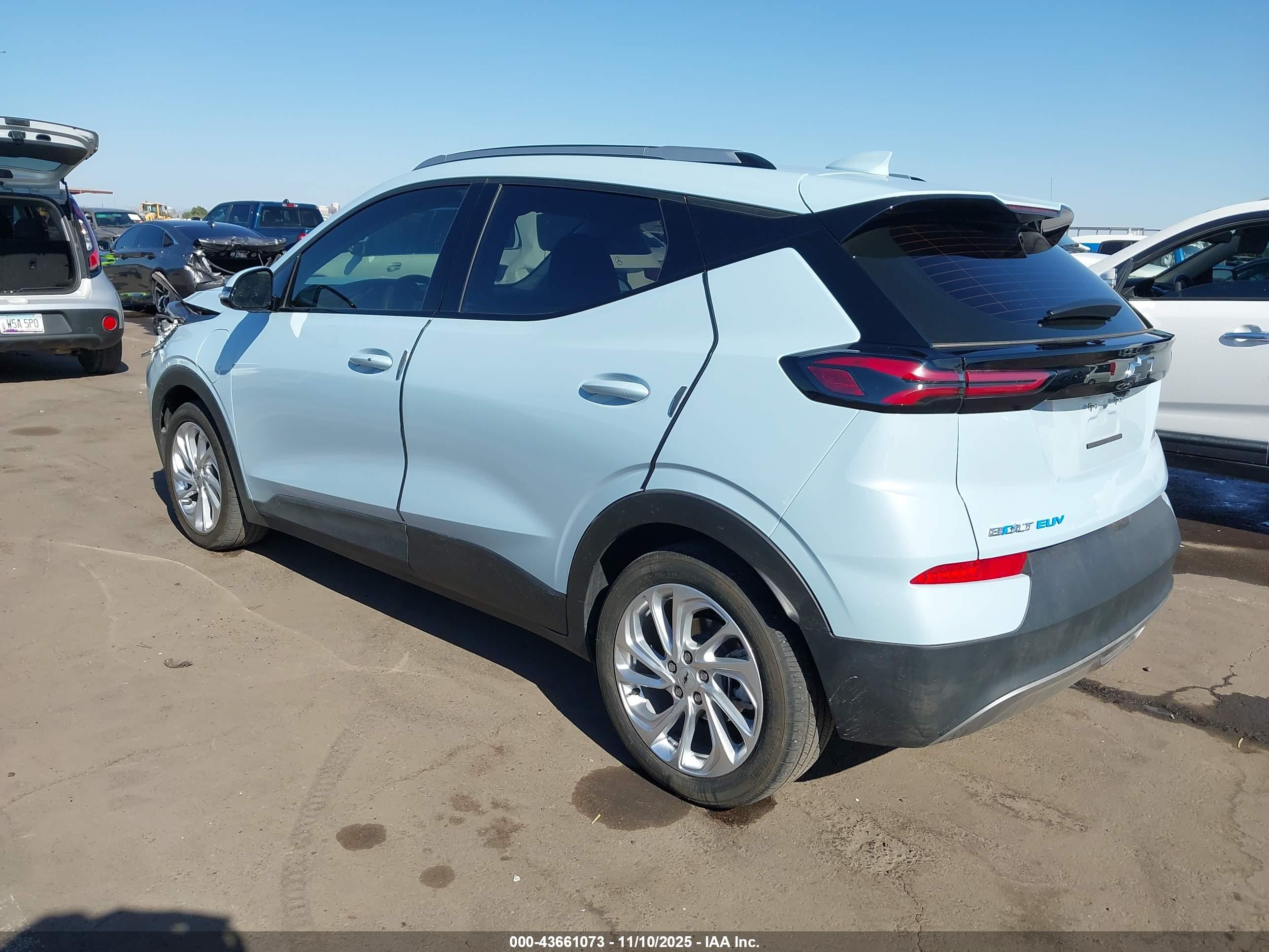 CHEVROLET BOLT image 3