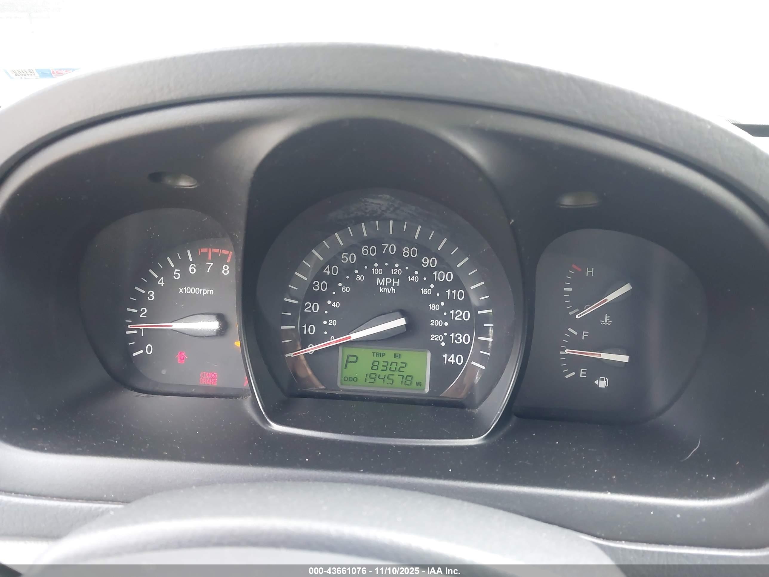 KIA SPECTRA image 7