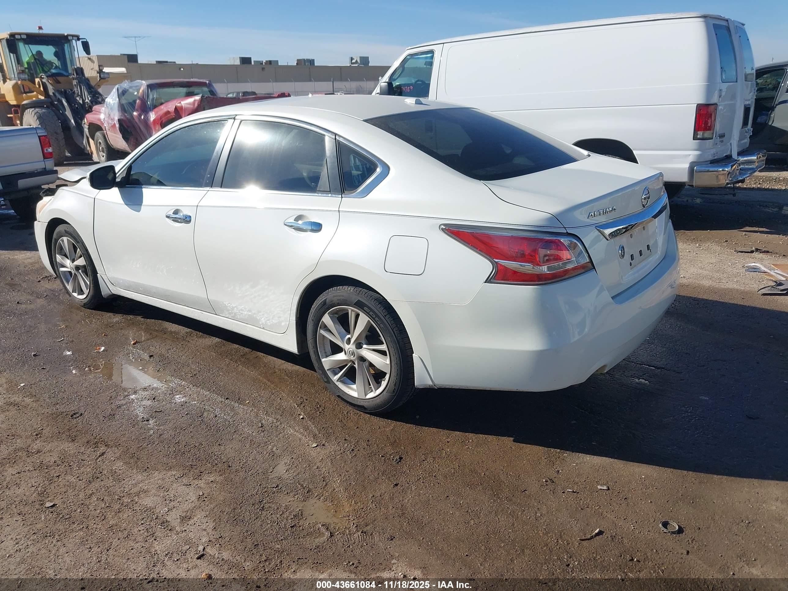 NISSAN ALTIMA image 3