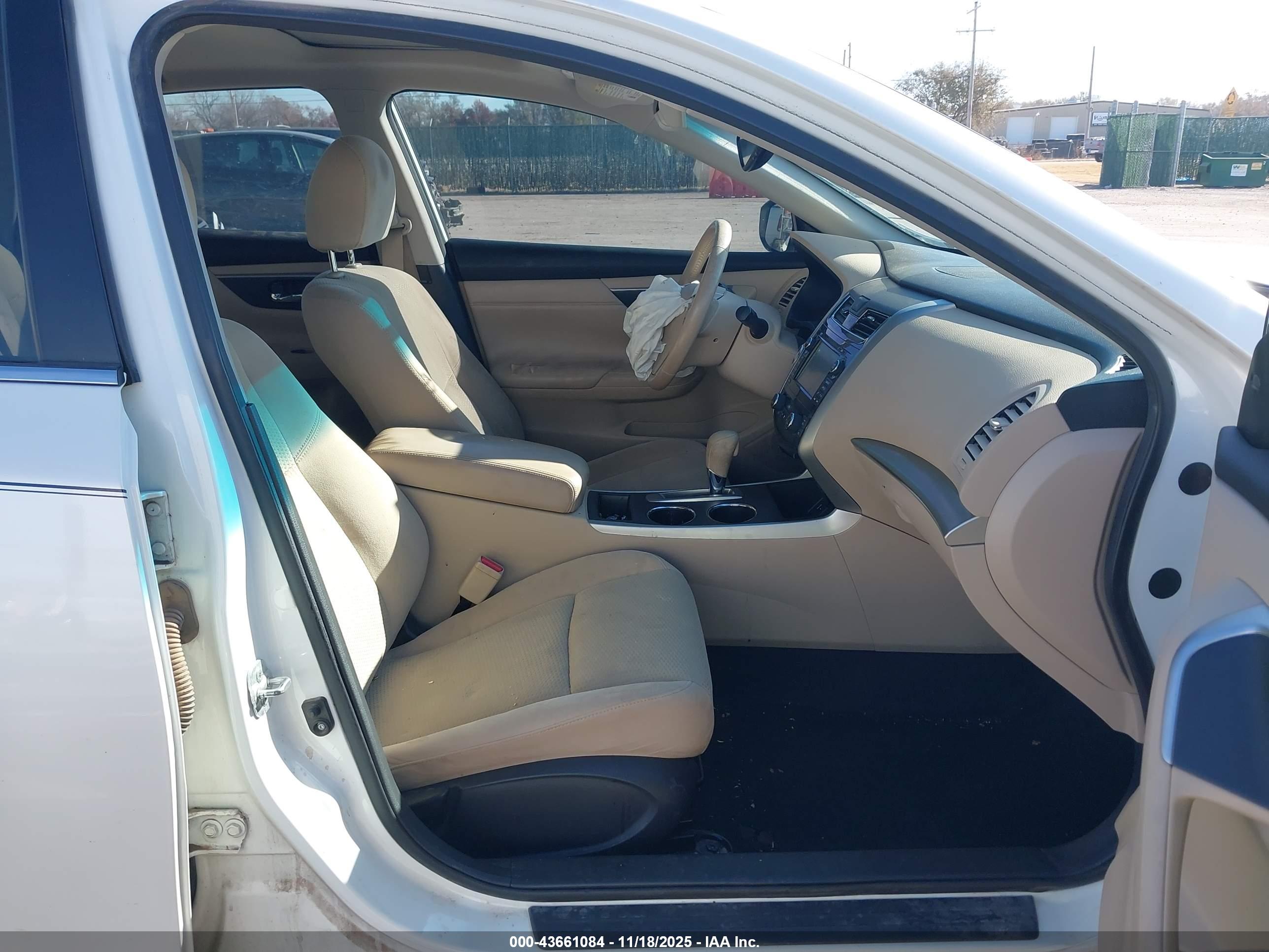 NISSAN ALTIMA image 5
