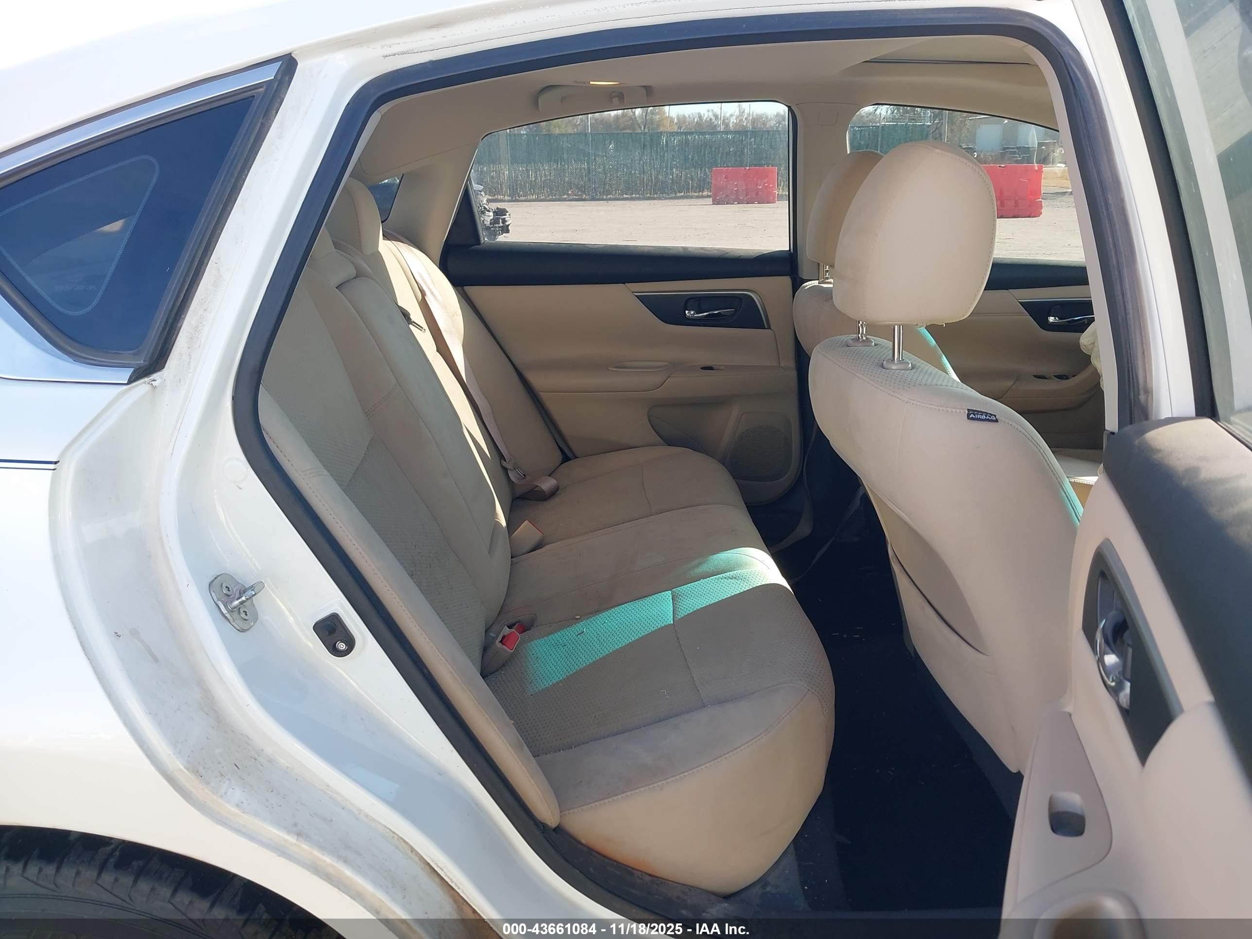 NISSAN ALTIMA image 8