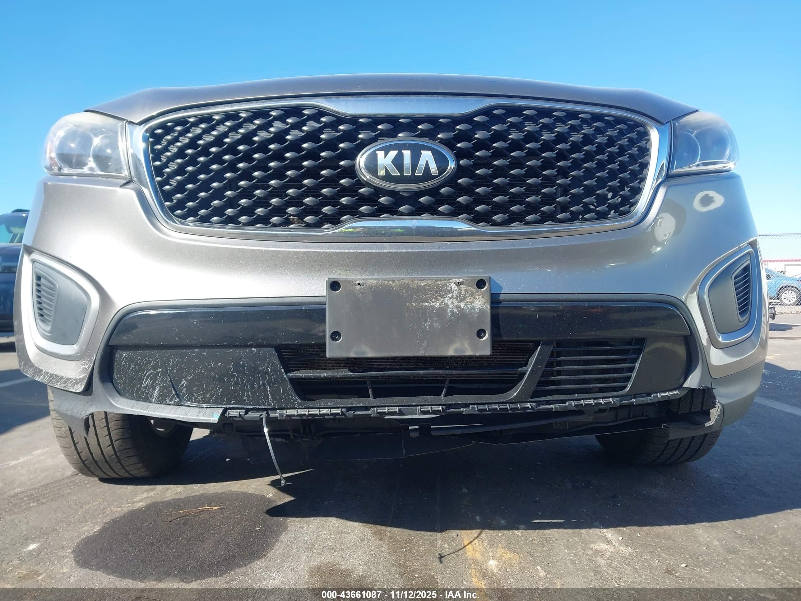 KIA SORENTO image 6