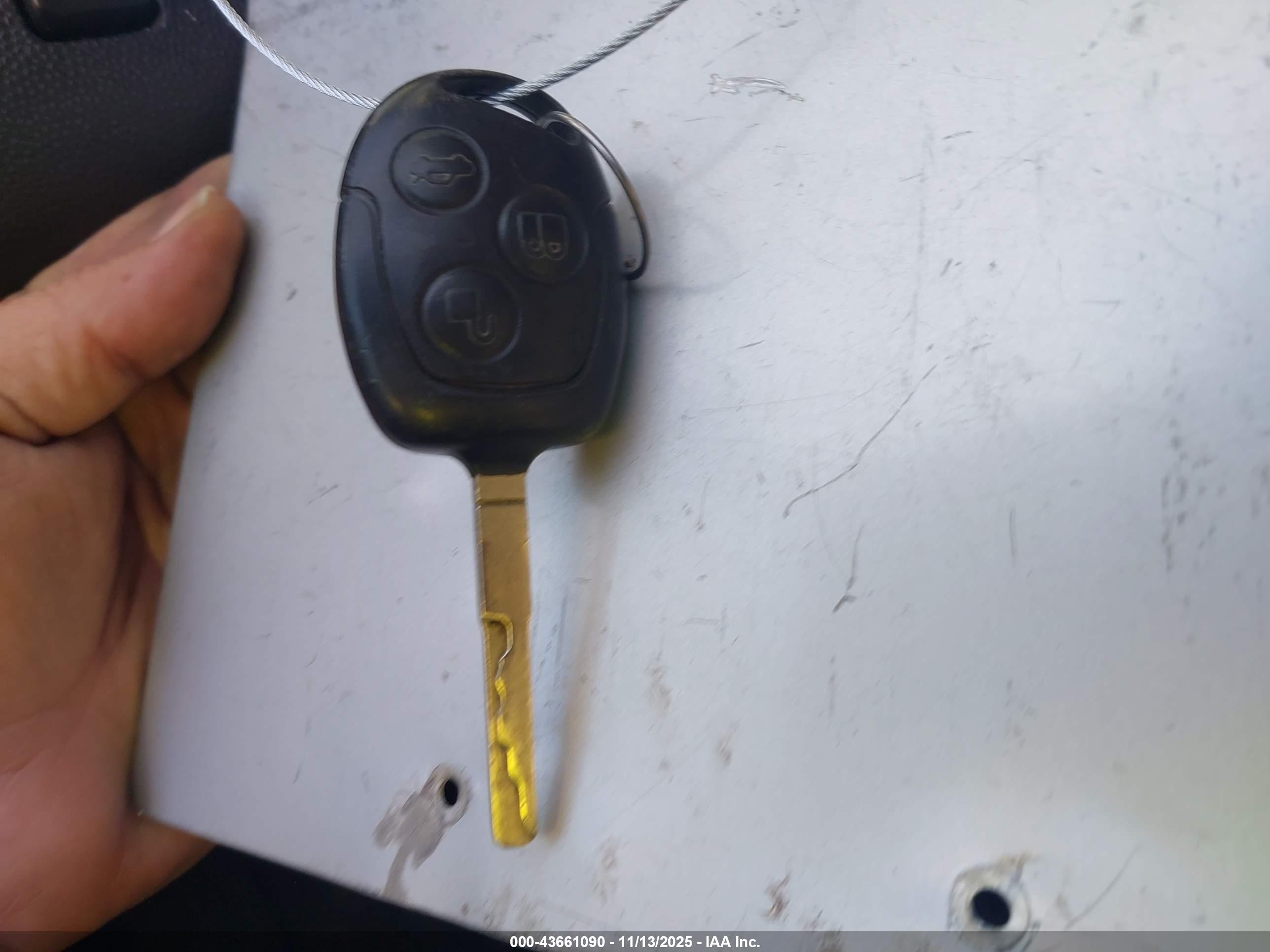 FORD FIESTA image 11