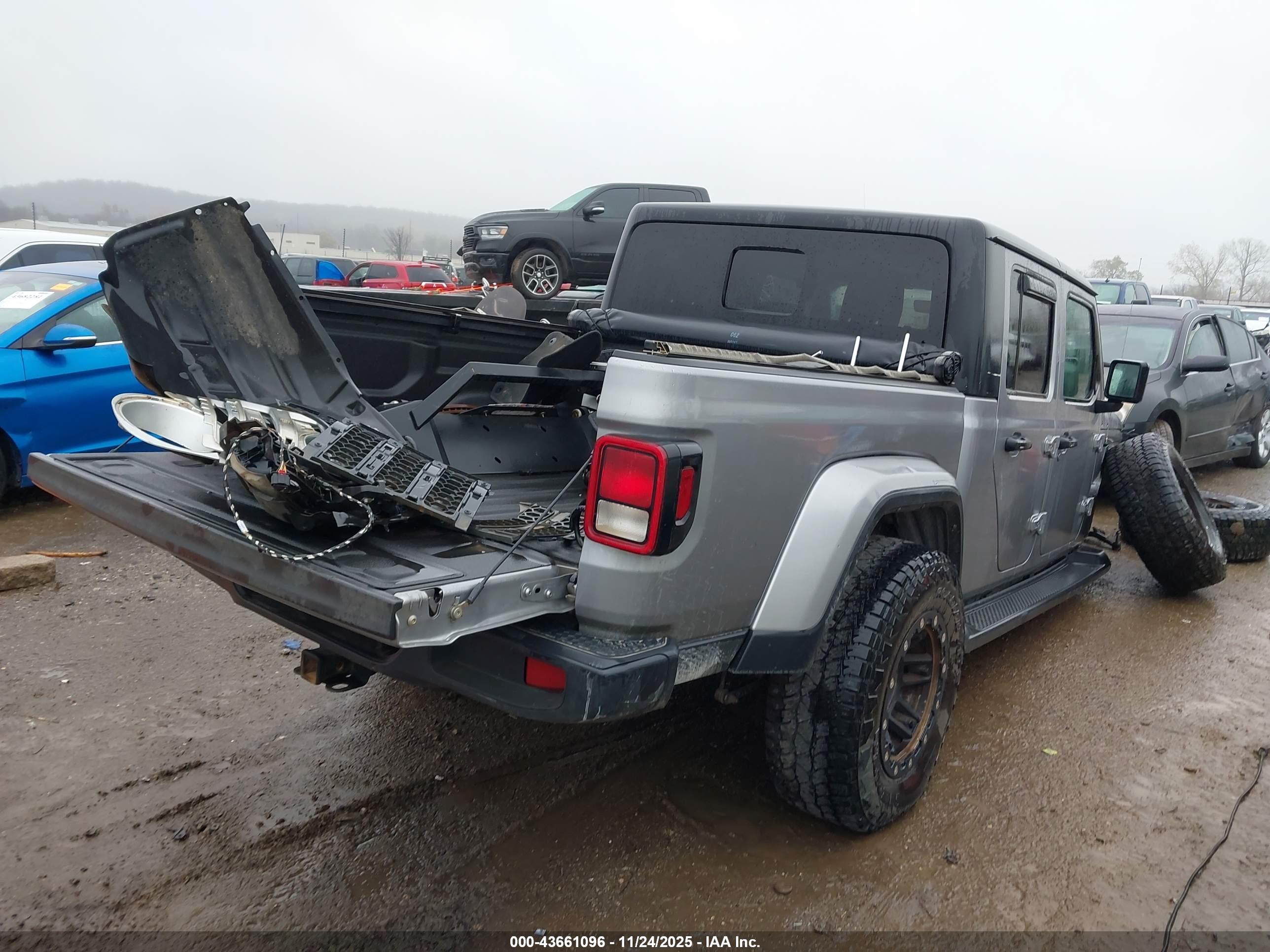 JEEP GLADIATOR image 4