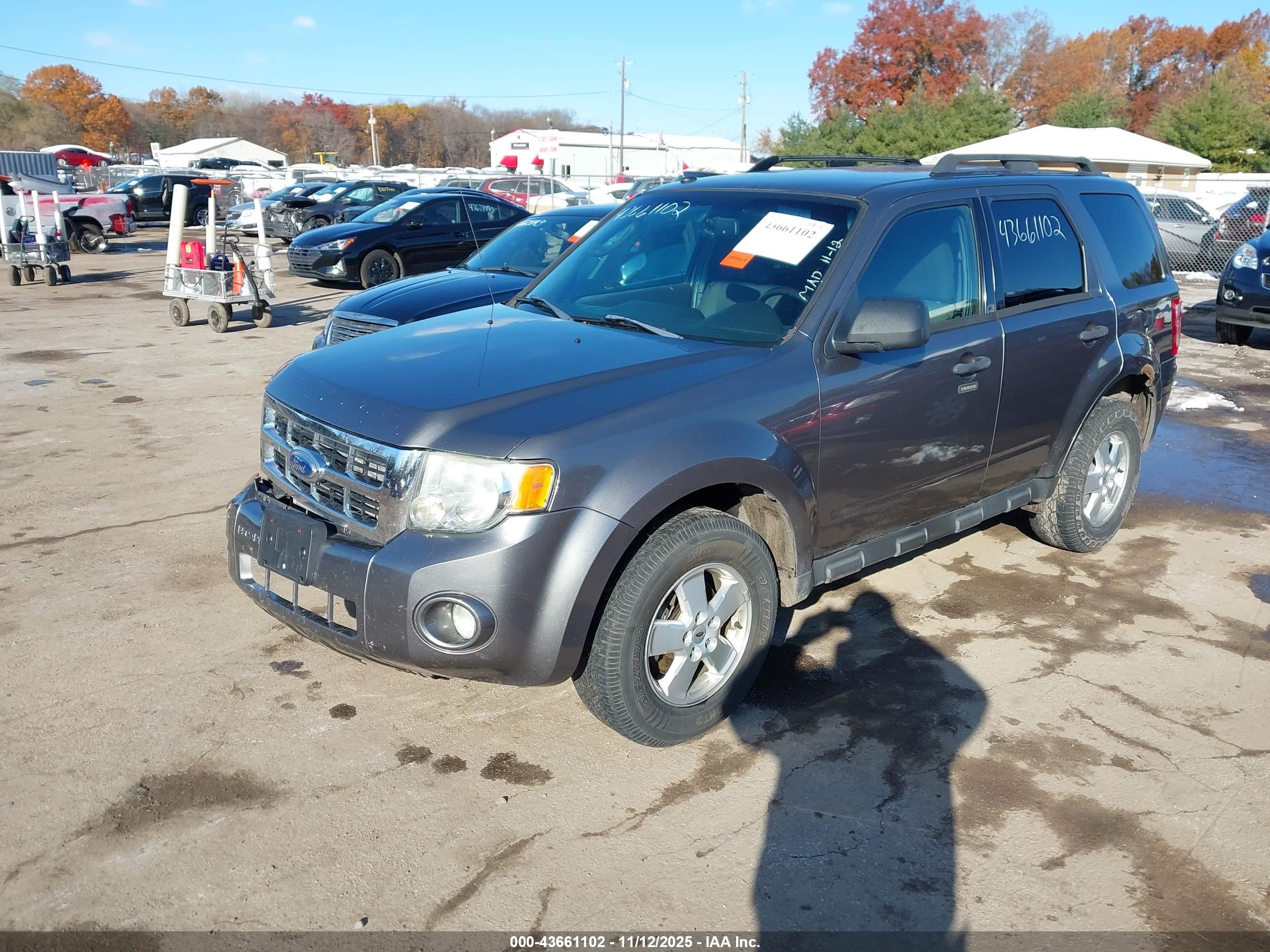 FORD ESCAPE image 2