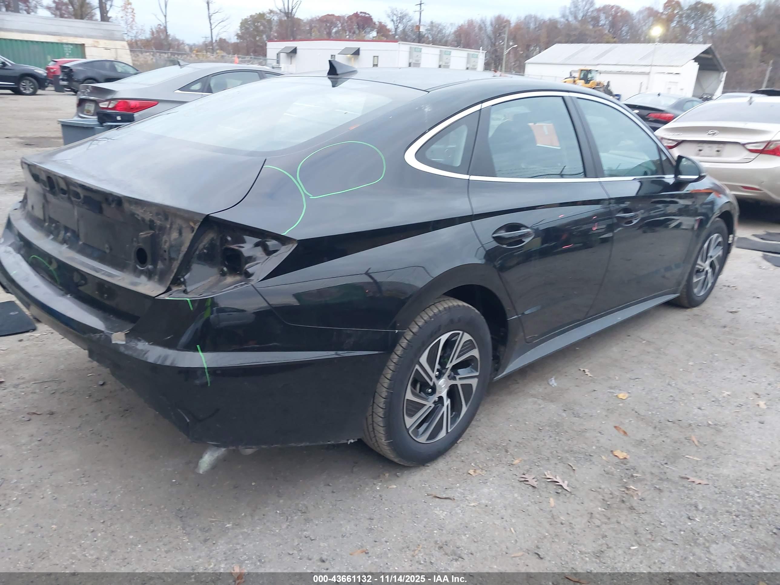 HYUNDAI SONATA image 4