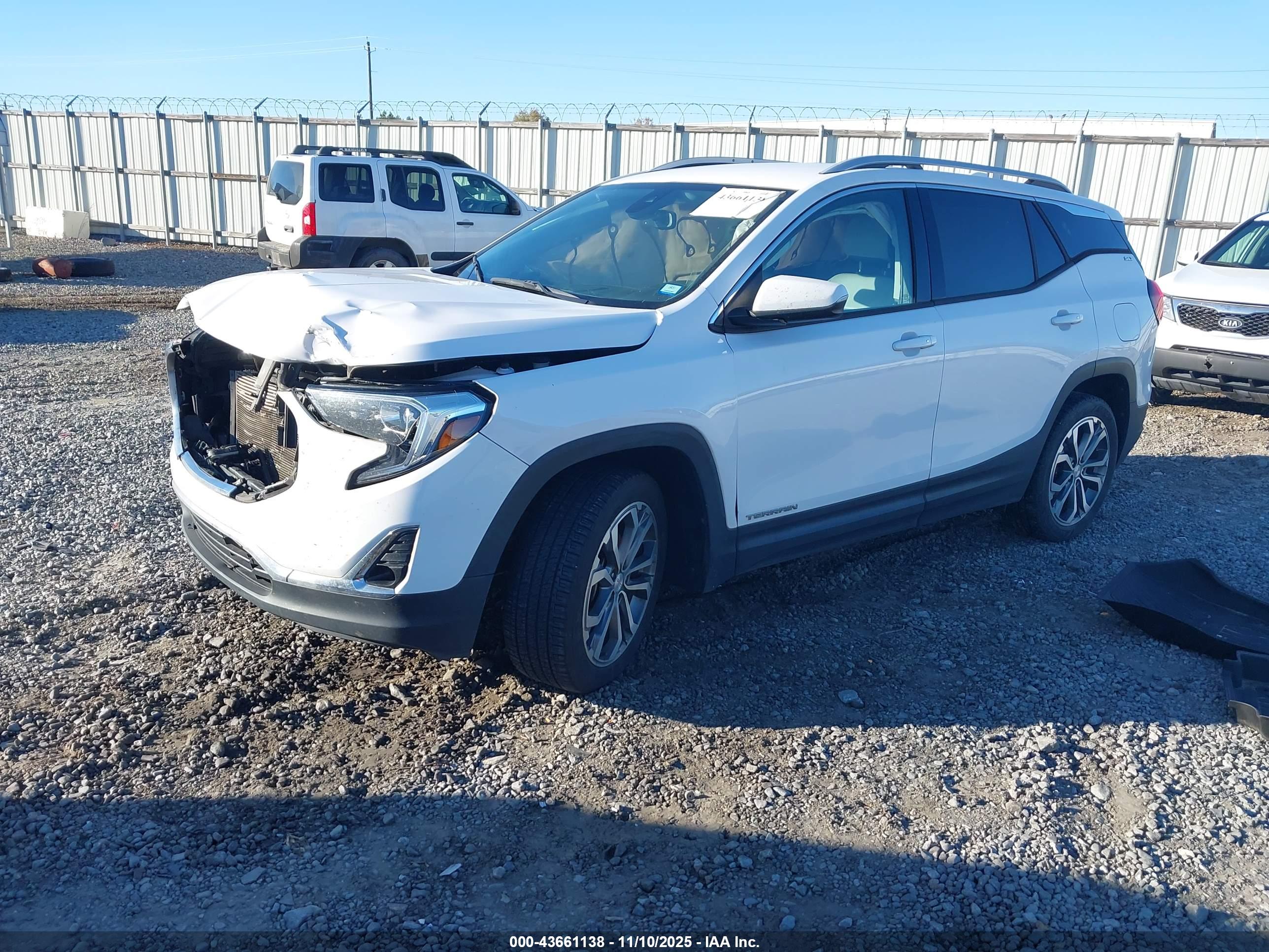 GMC TERRAIN image 2