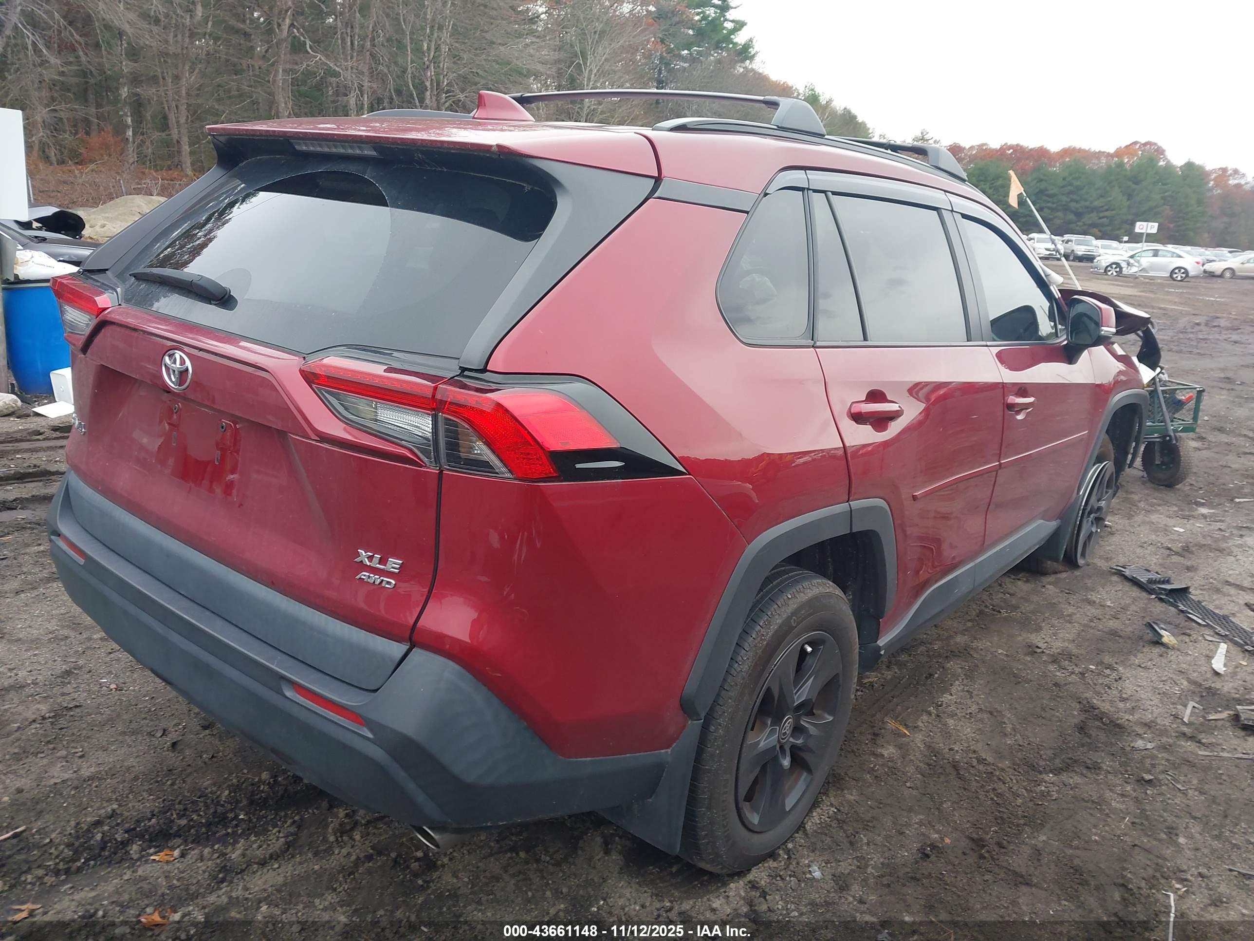 TOYOTA RAV4 image 4