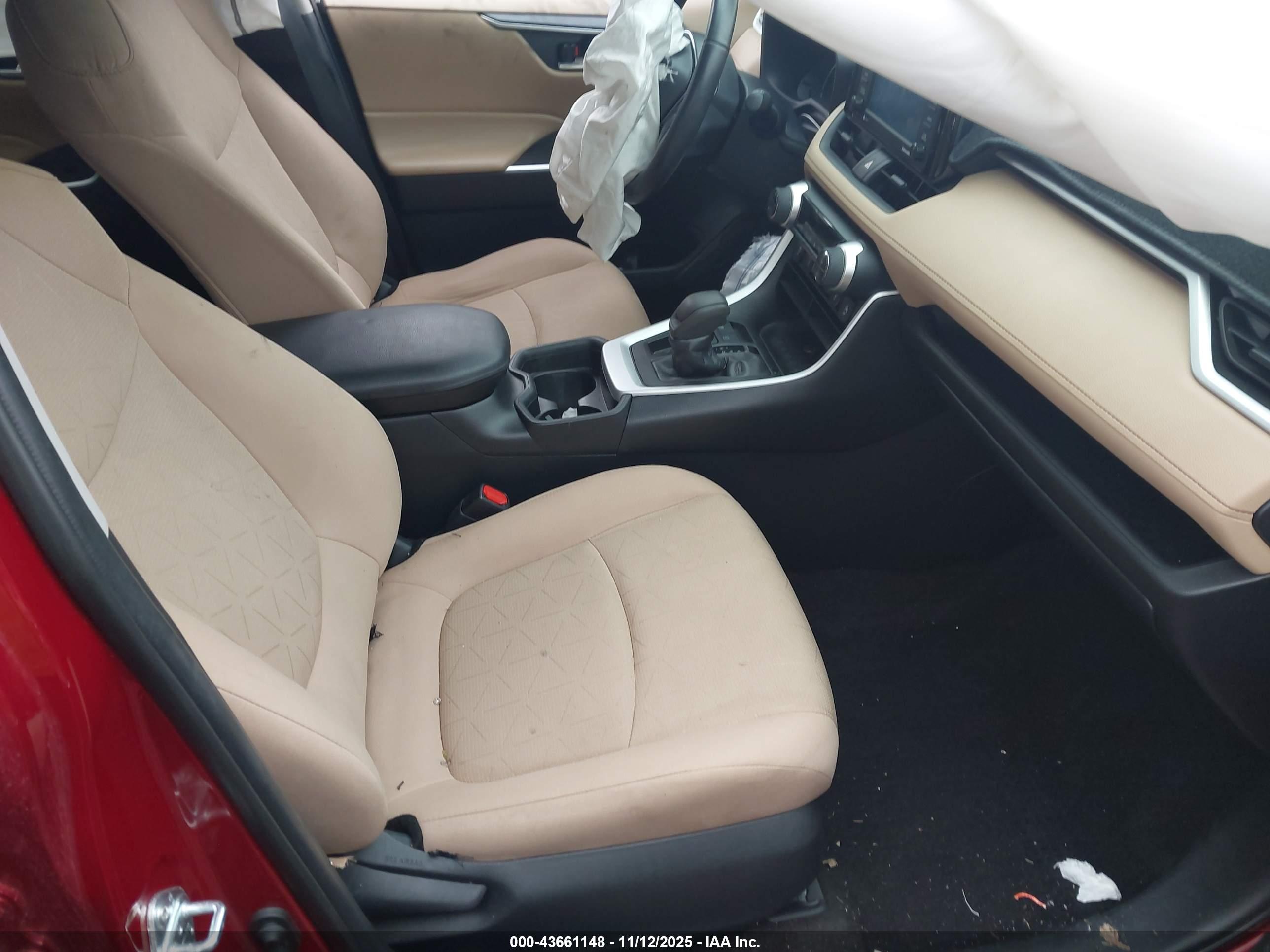 TOYOTA RAV4 image 5