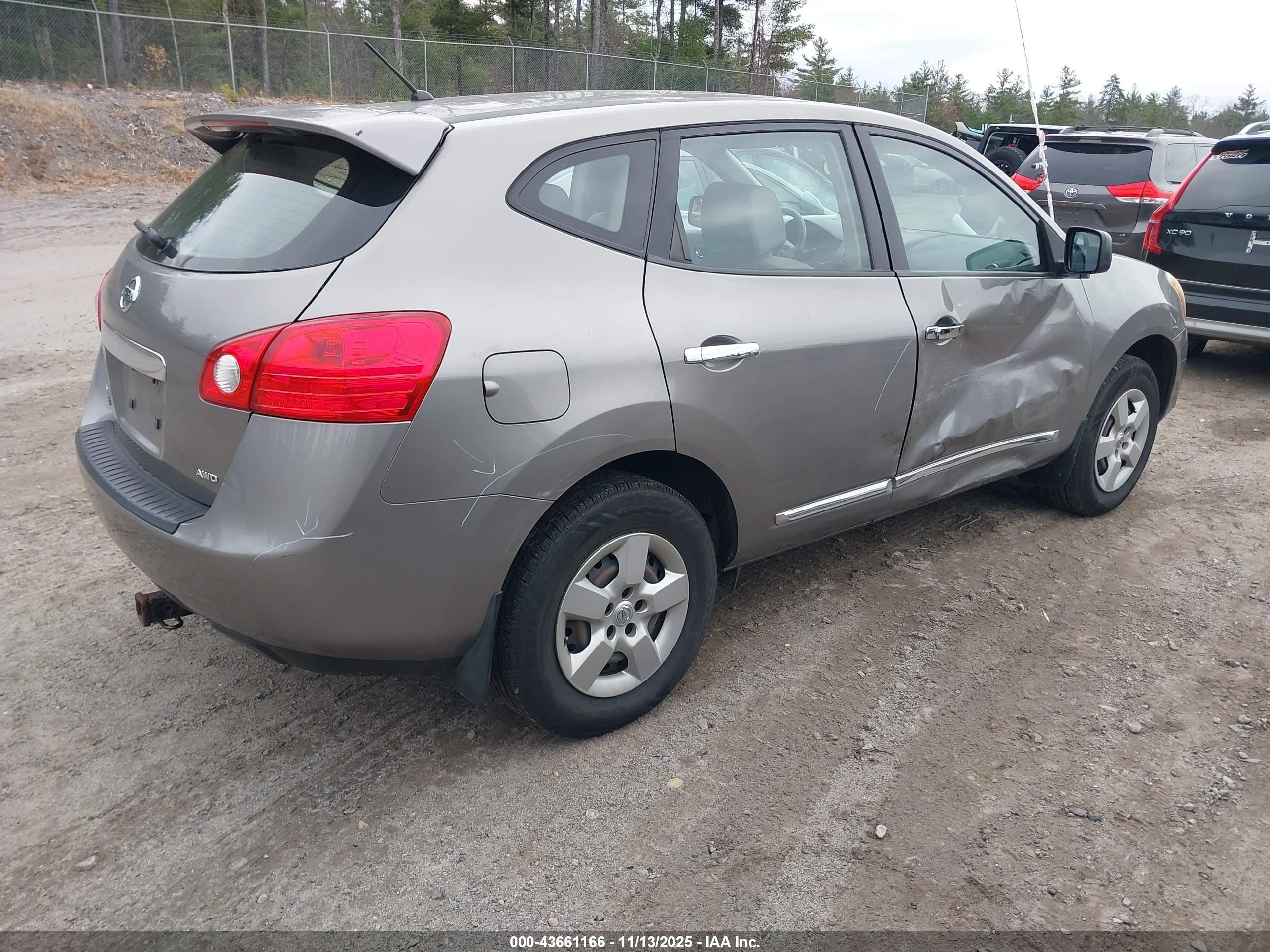 NISSAN ROGUE image 4