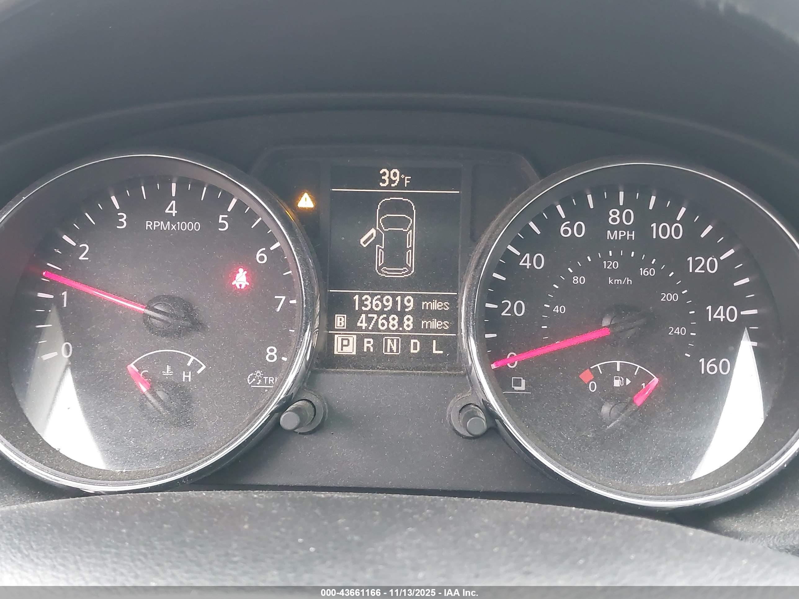 NISSAN ROGUE image 7