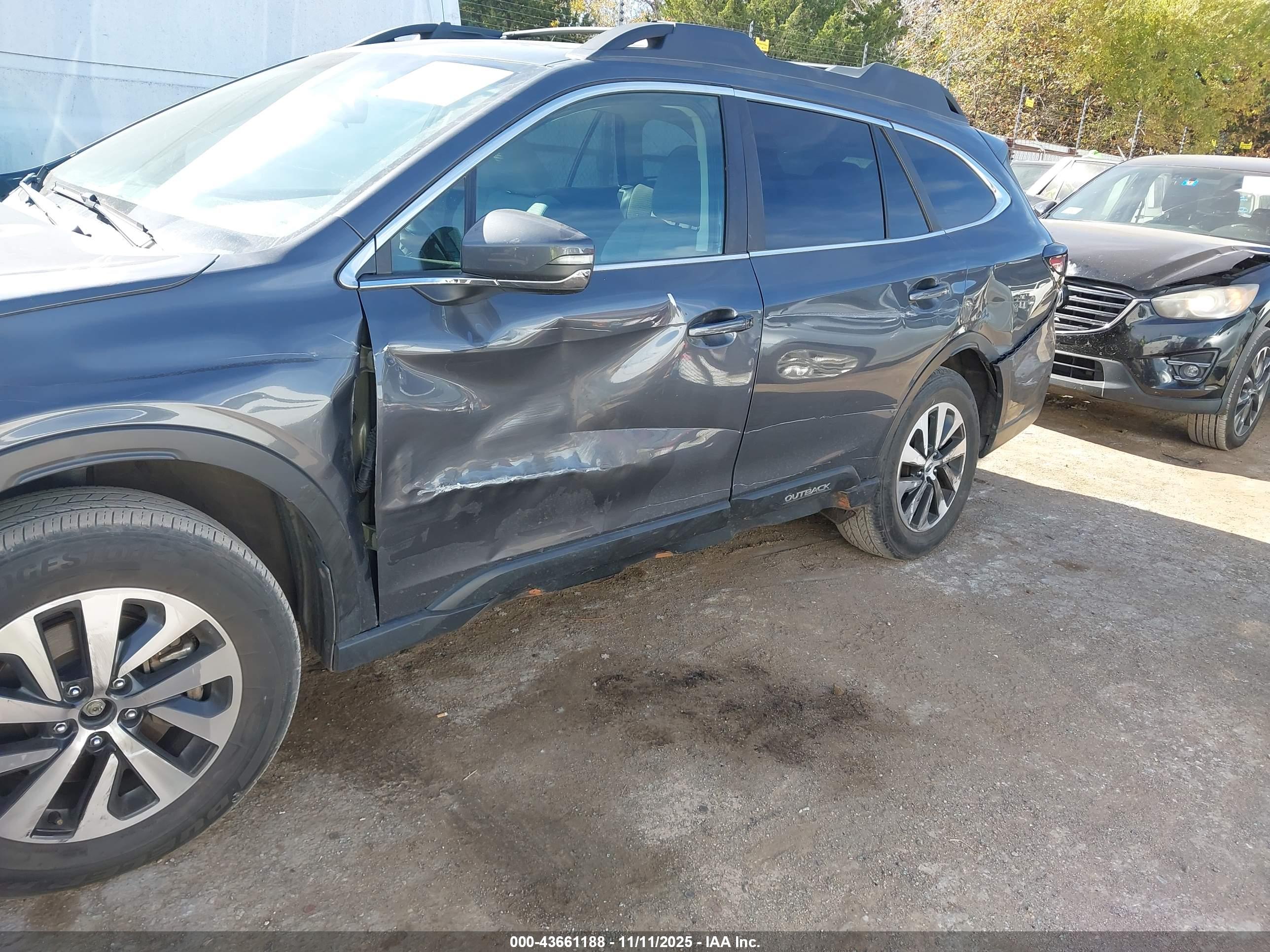 SUBARU OUTBACK image 6