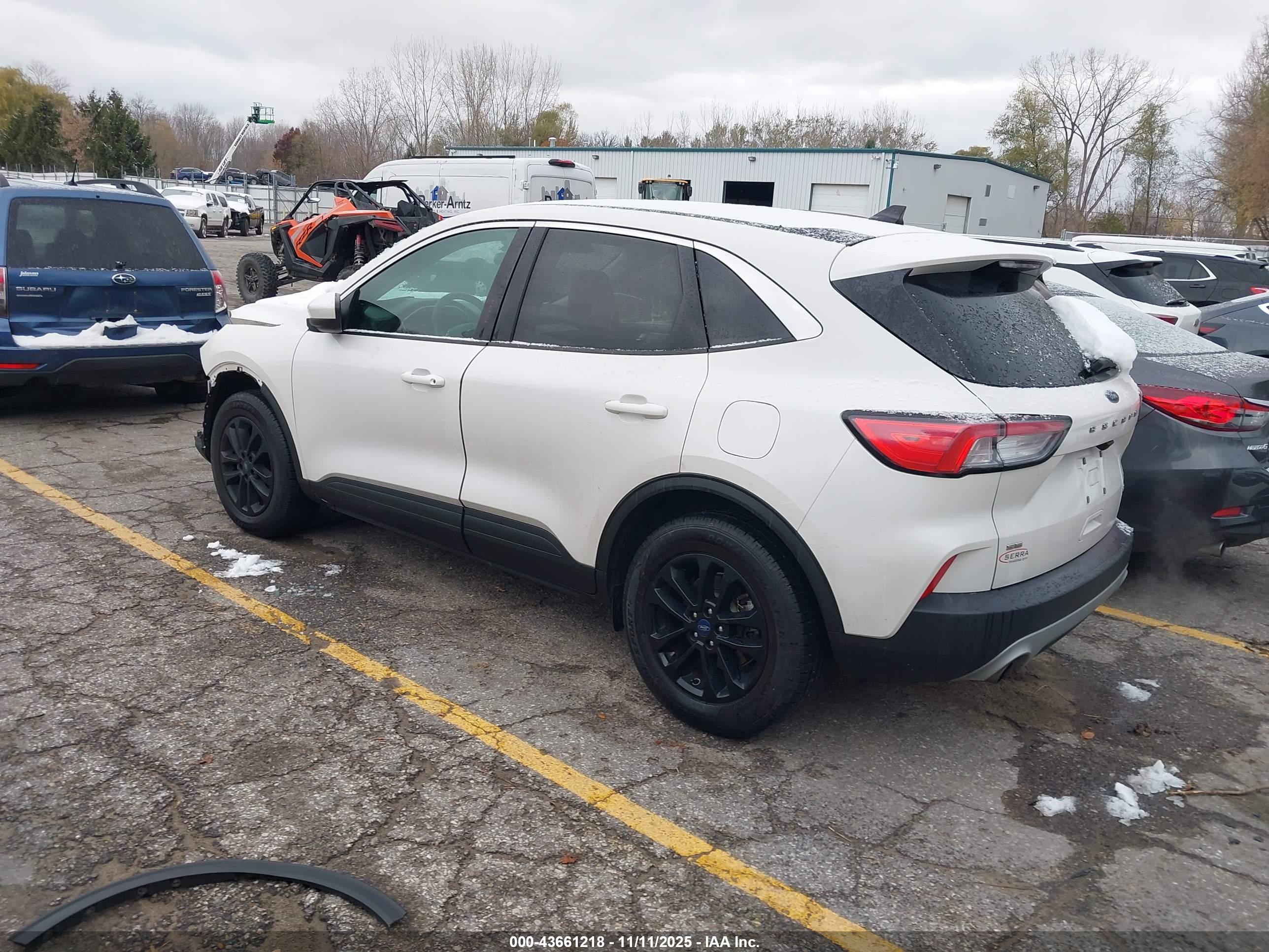 FORD ESCAPE image 3