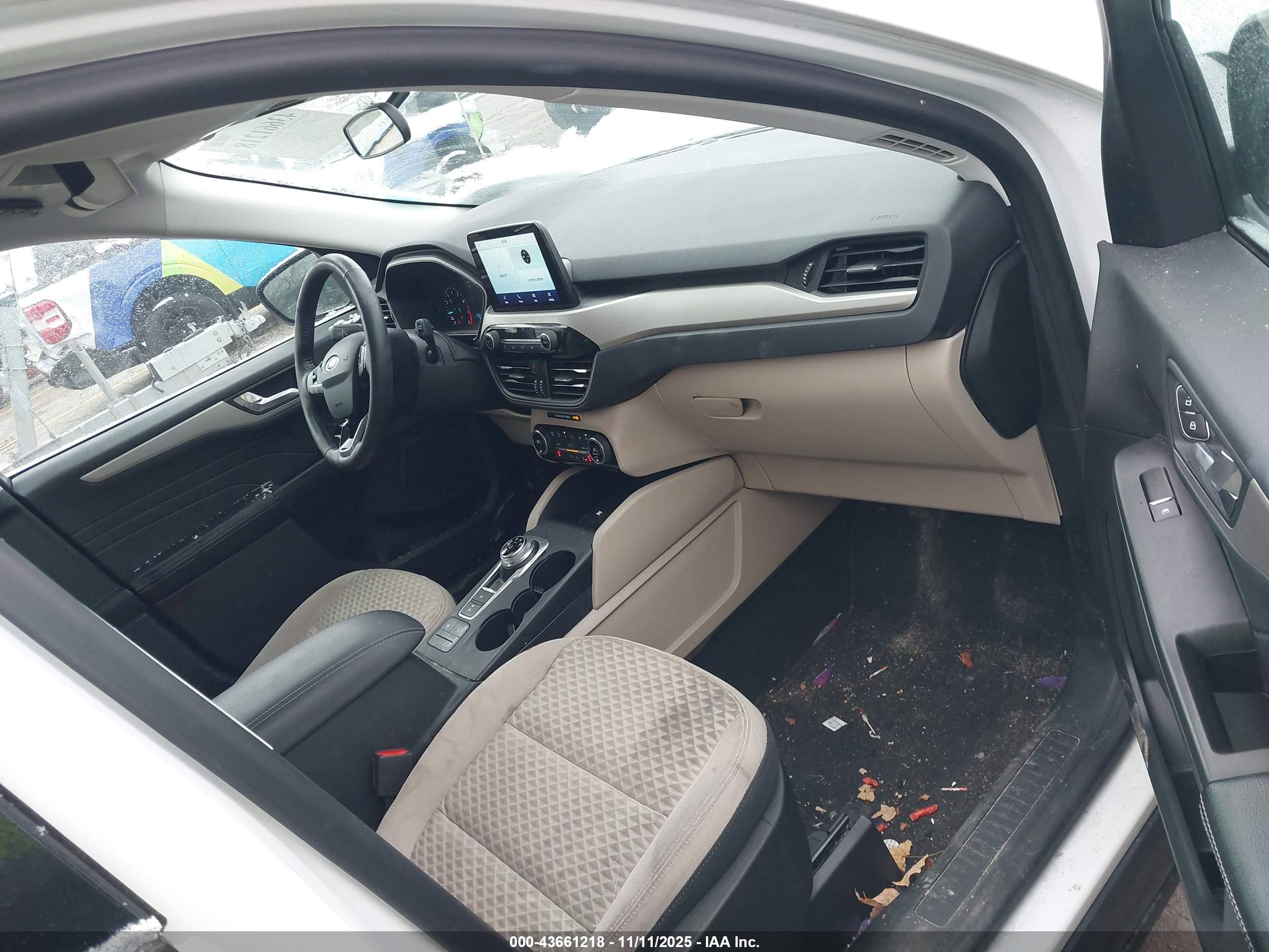 FORD ESCAPE image 5