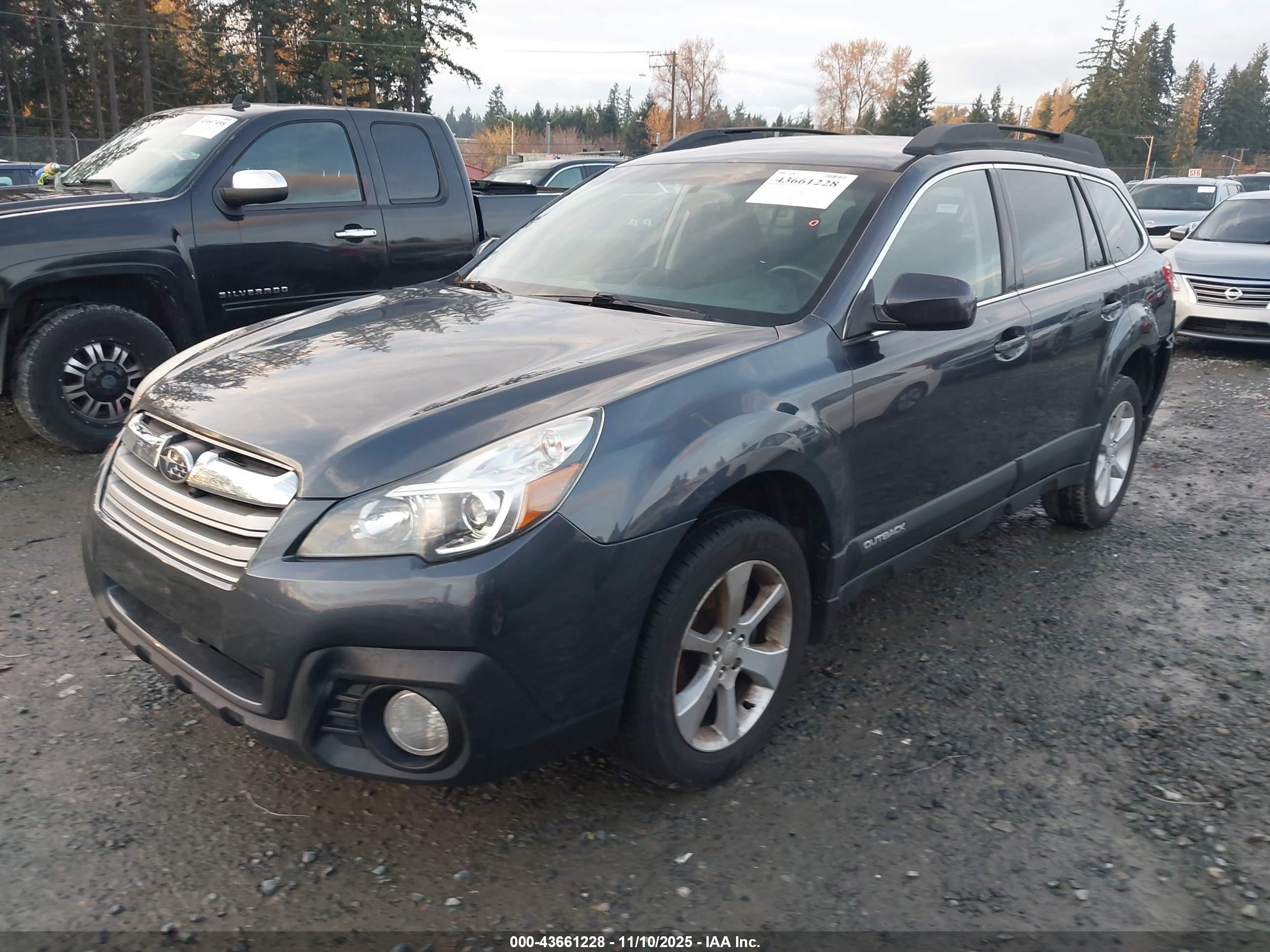 SUBARU OUTBACK image 2