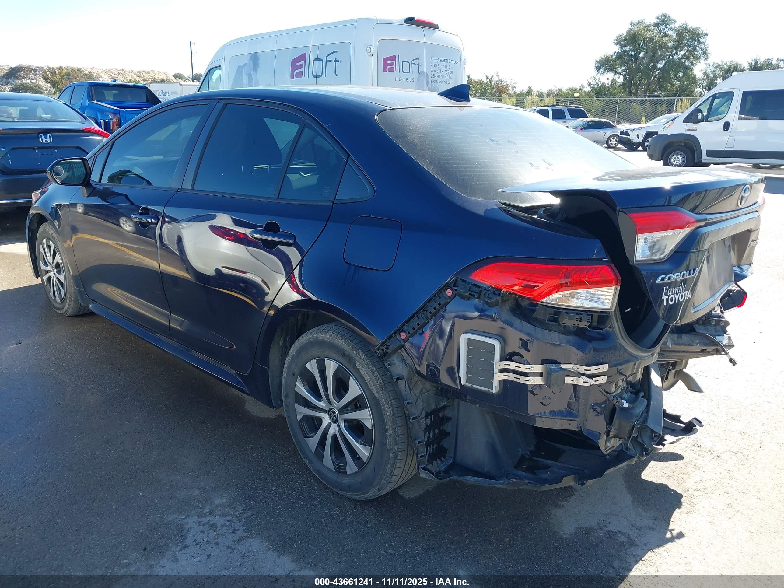 TOYOTA COROLLA image 3