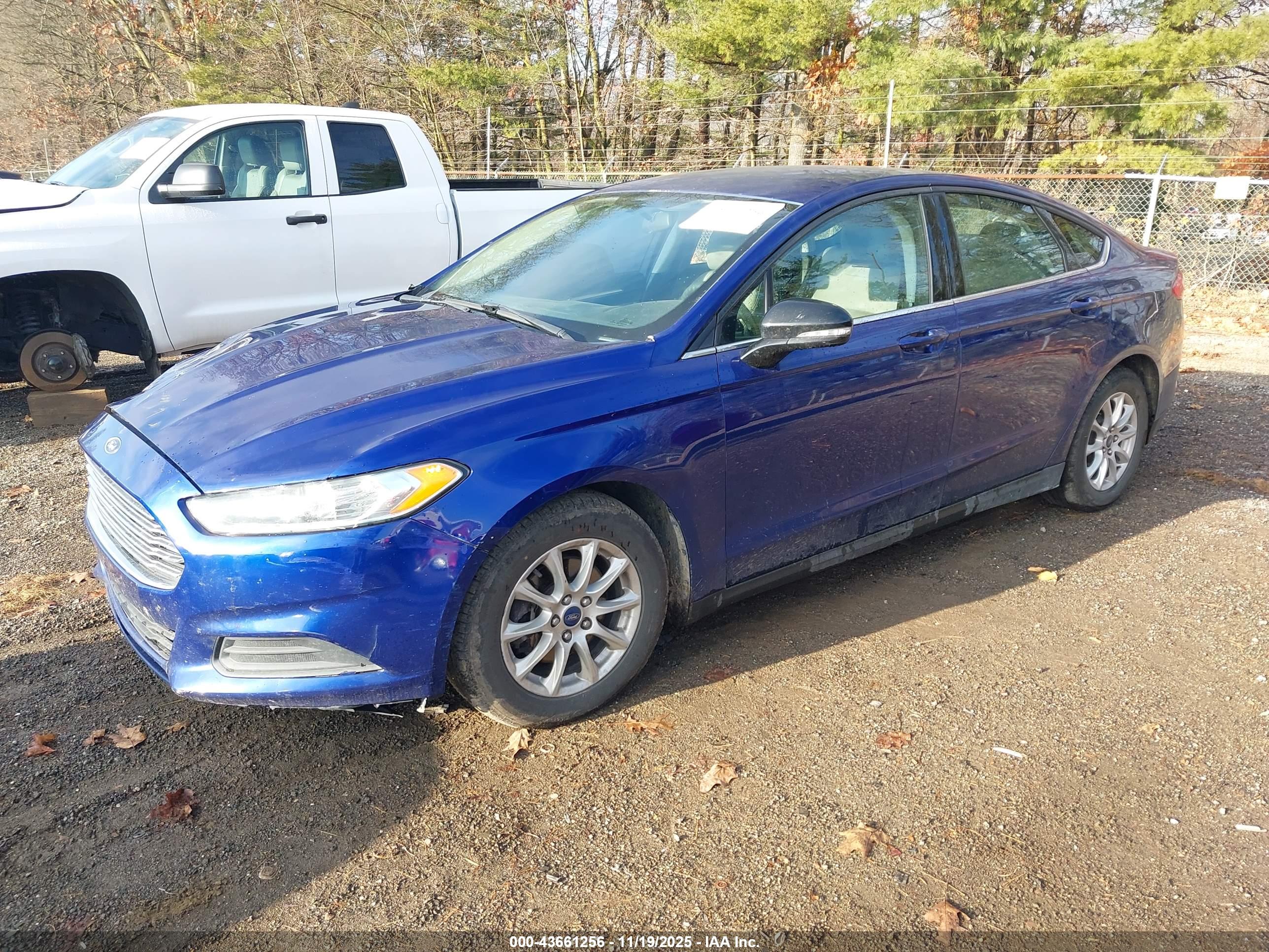 FORD FUSION image 2