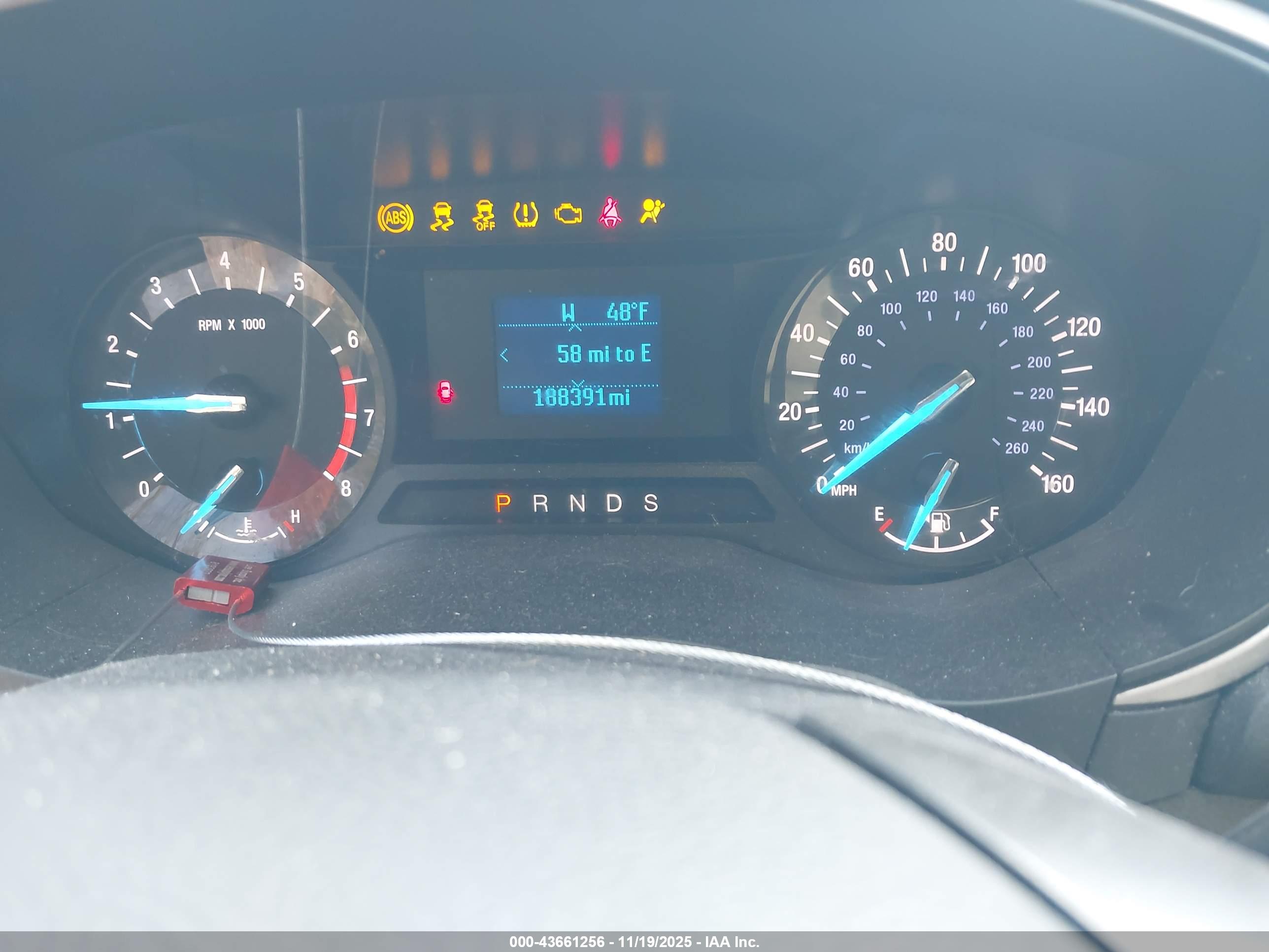 FORD FUSION image 7