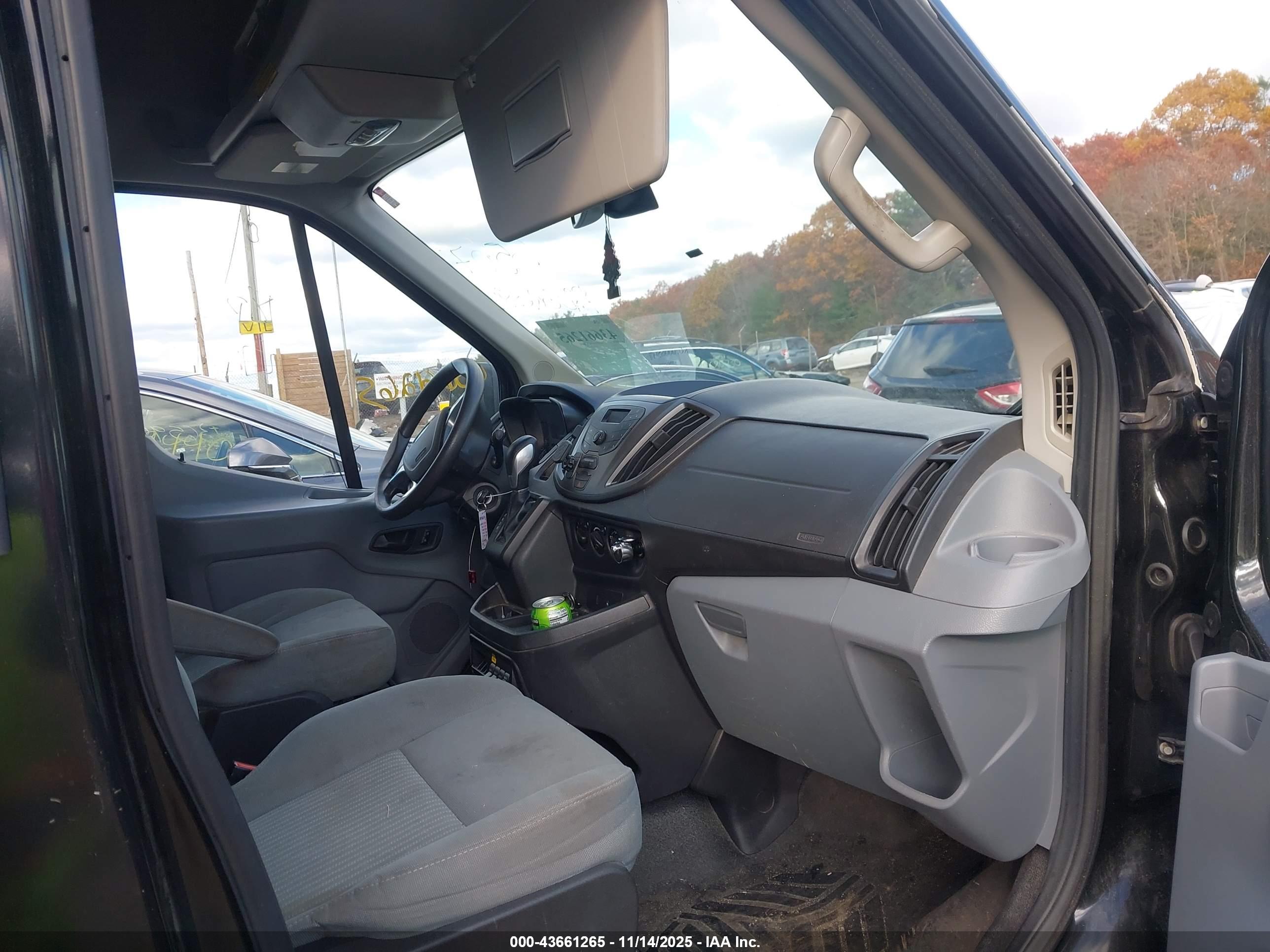 FORD TRANSIT-250 image 5