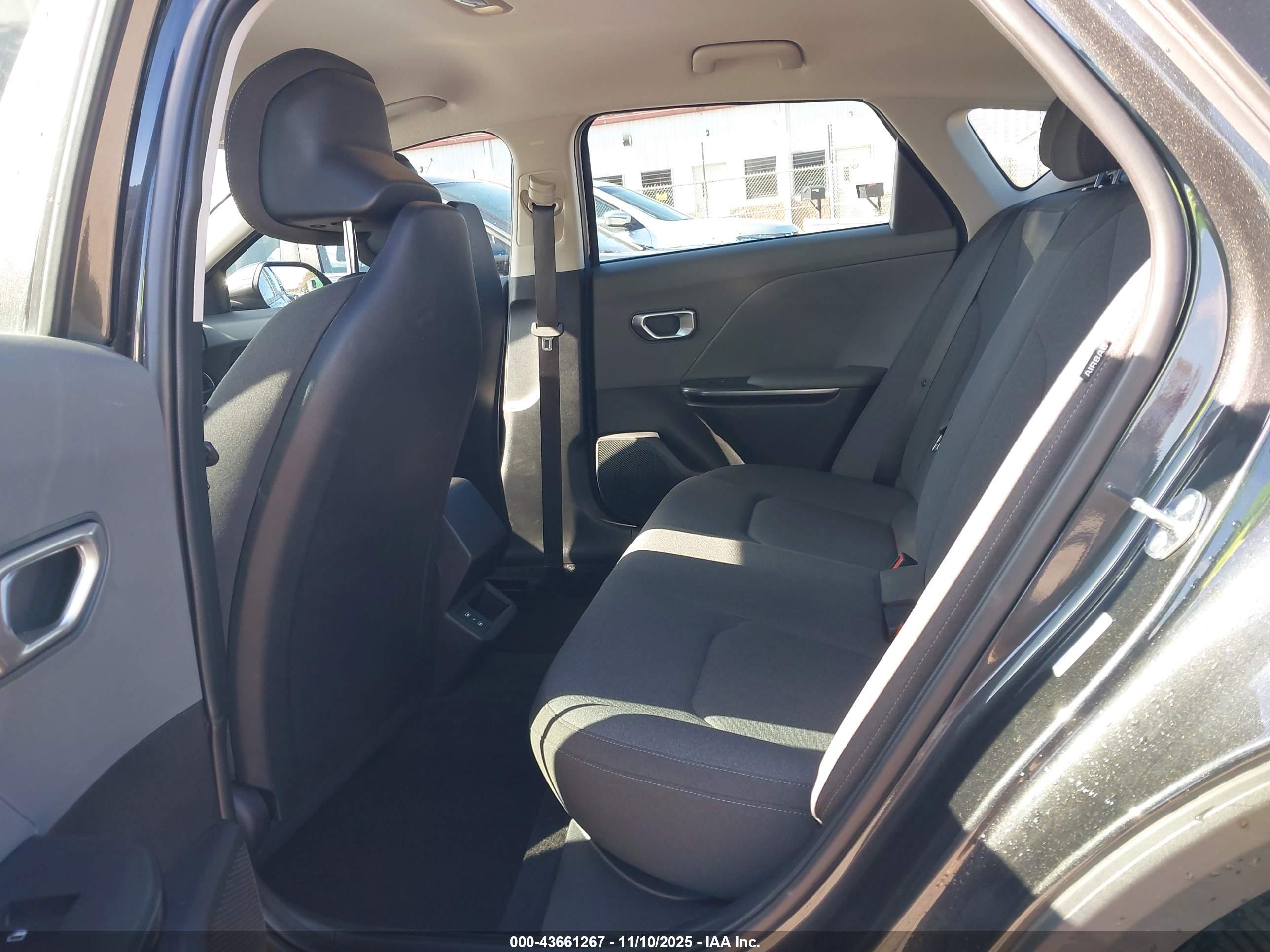 KIA K4 image 8