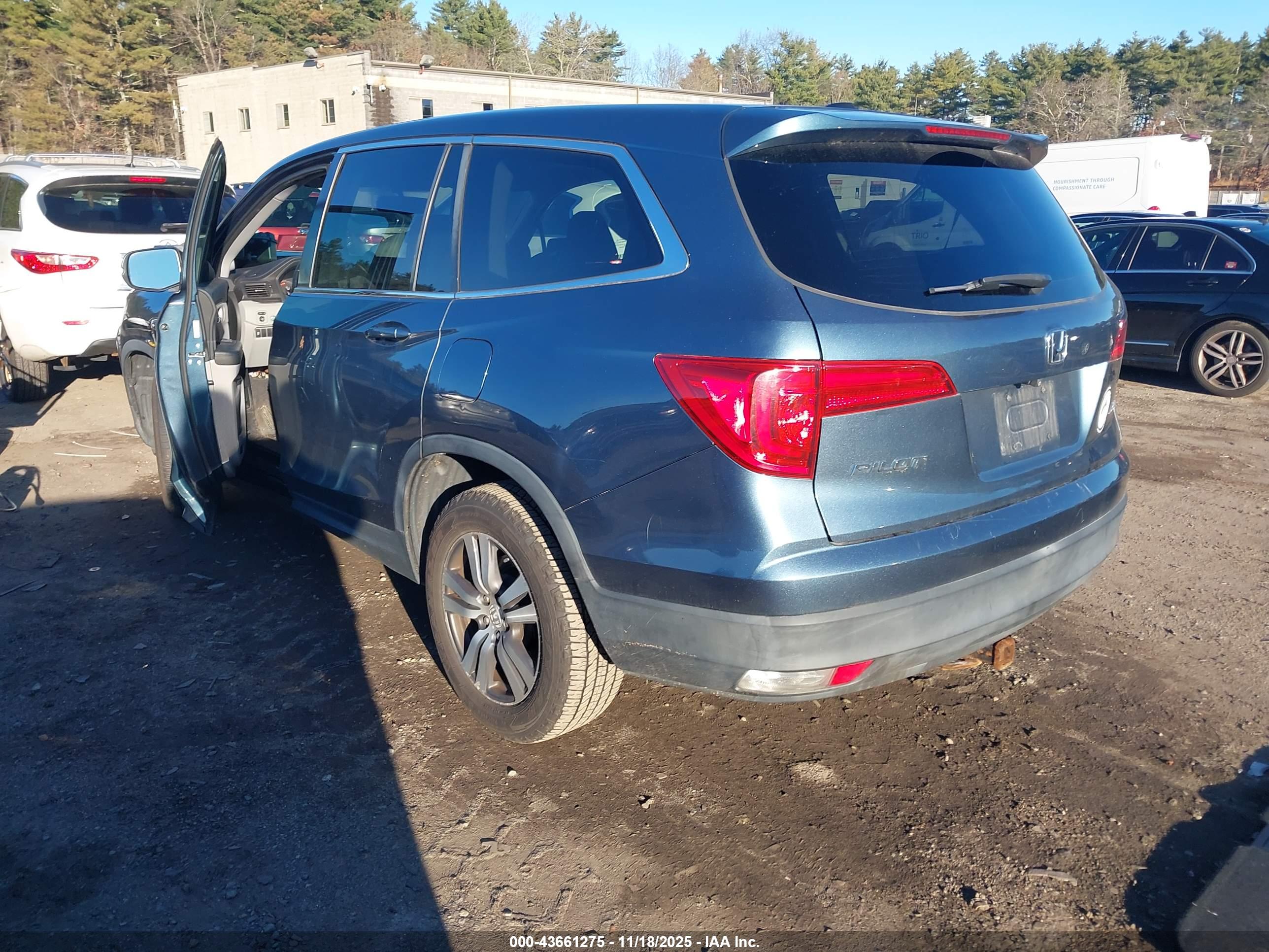 HONDA PILOT image 3