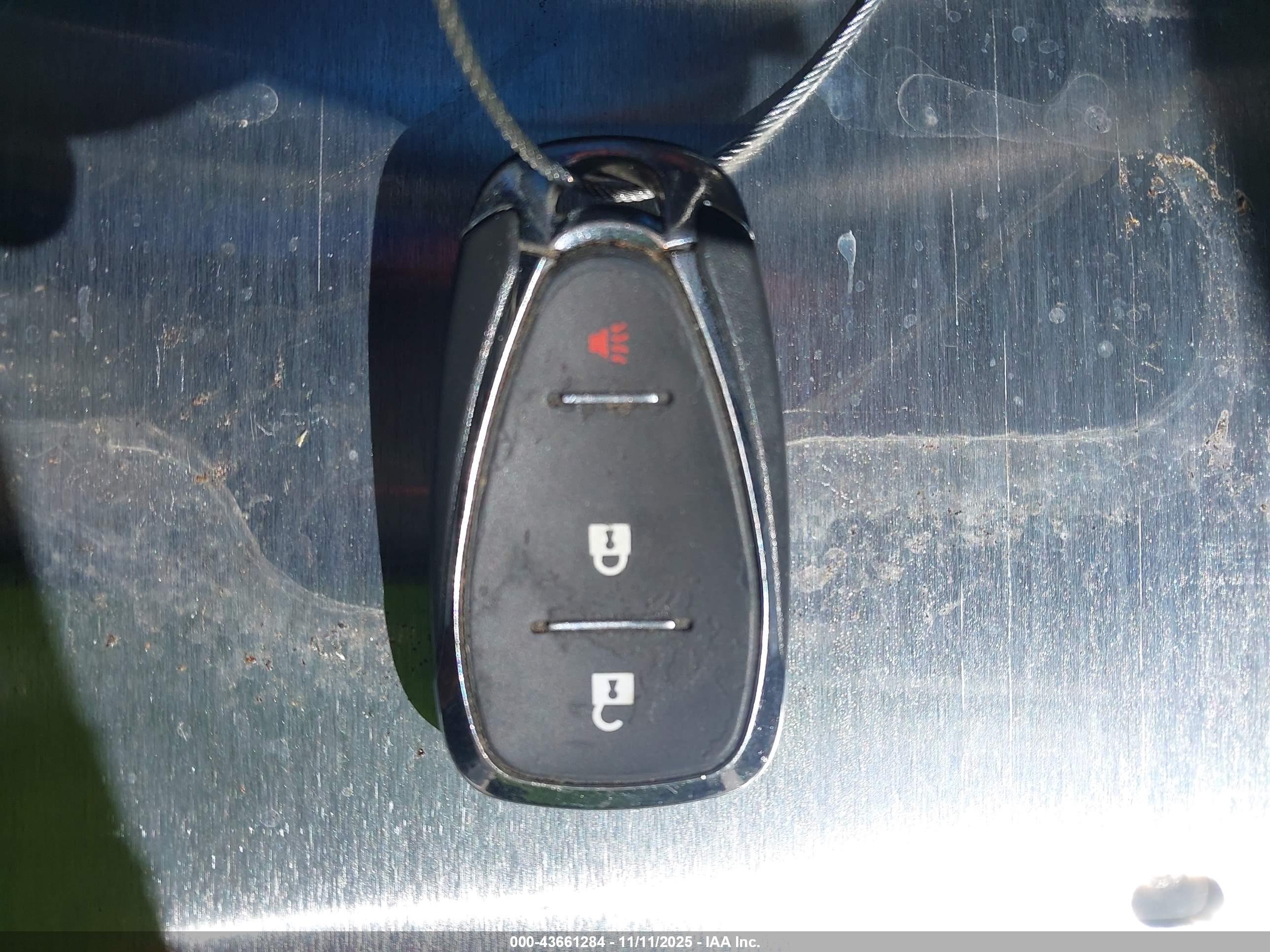 CHEVROLET EQUINOX image 11