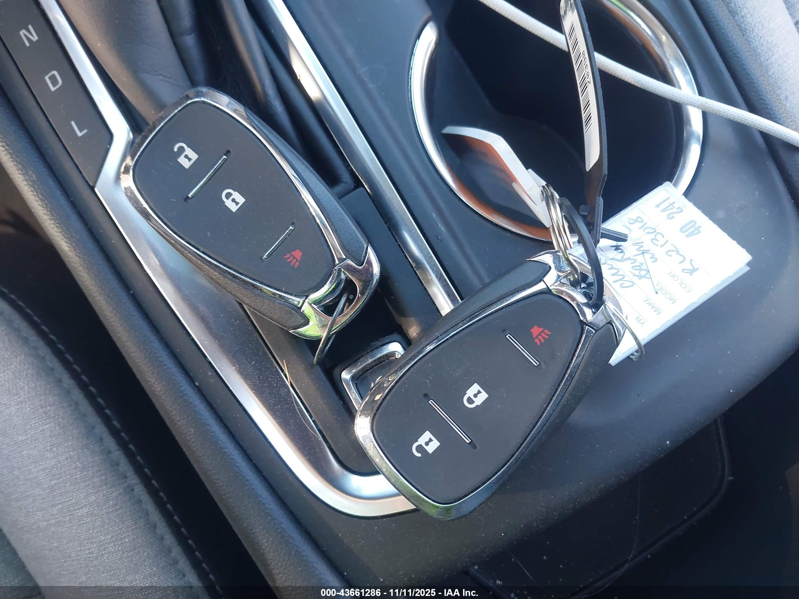 CHEVROLET EQUINOX image 11