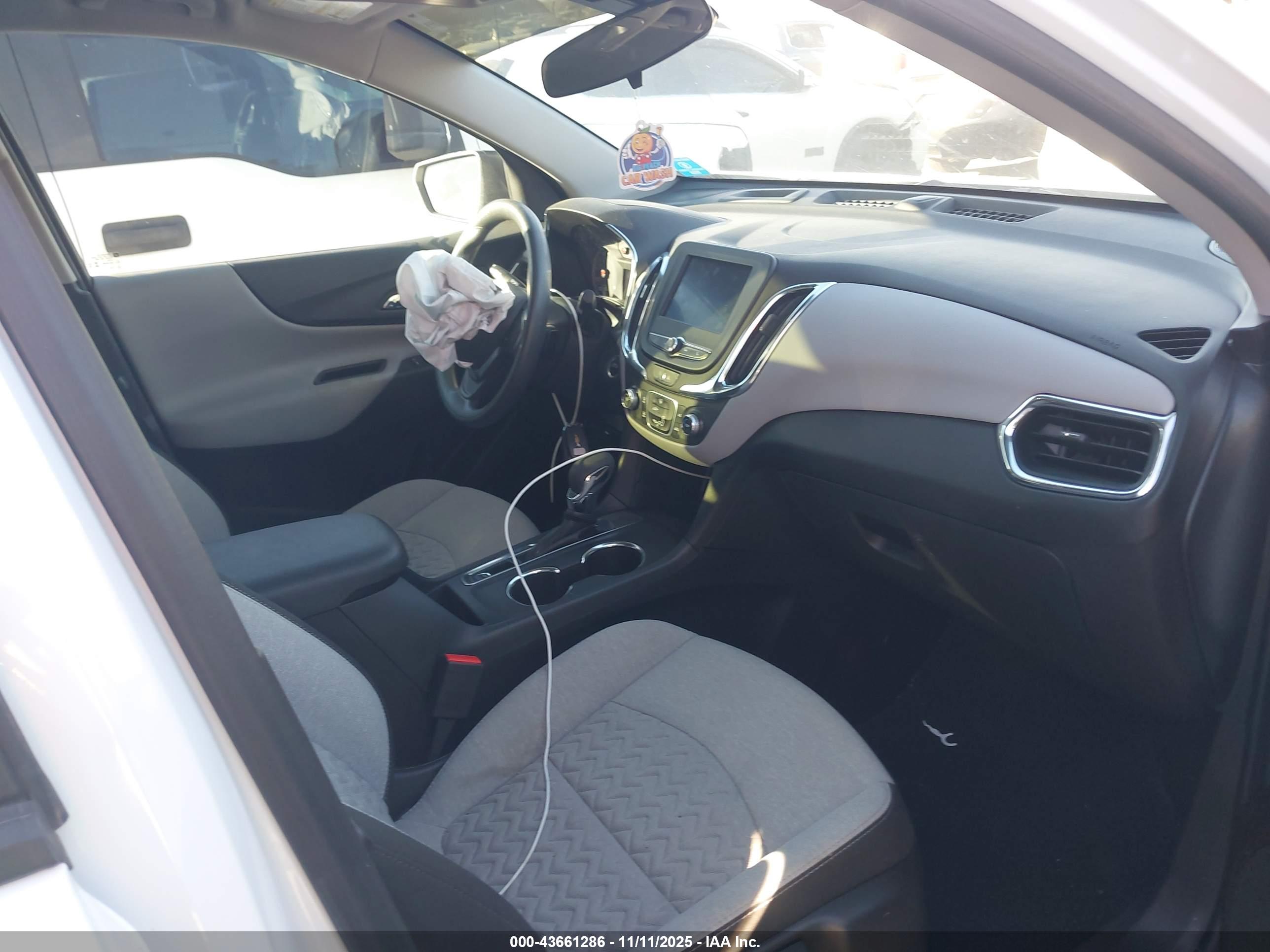 CHEVROLET EQUINOX image 5
