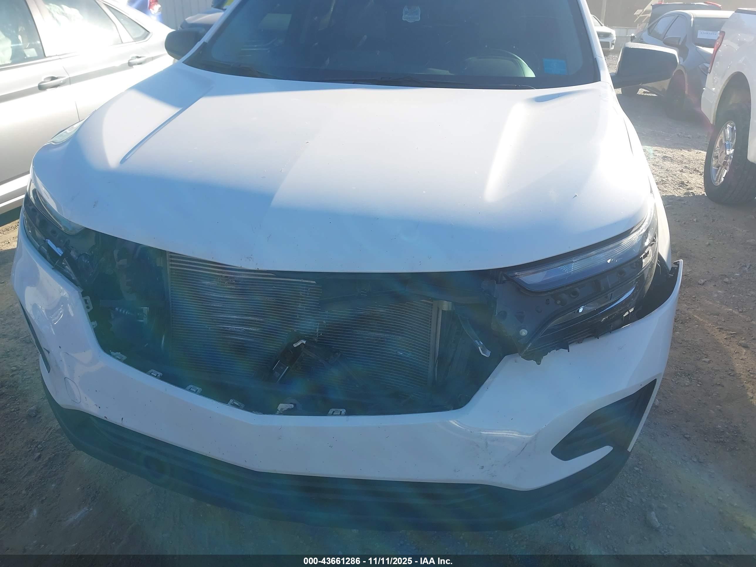 CHEVROLET EQUINOX image 6