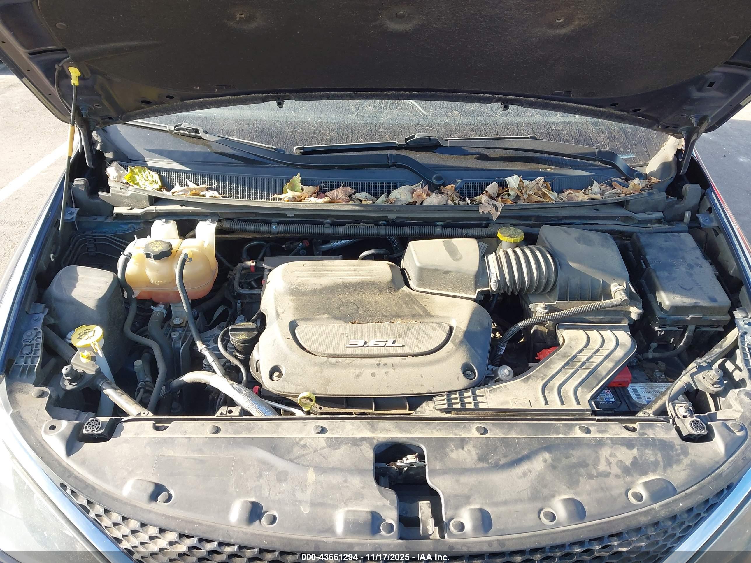 CHRYSLER PACIFICA image 10