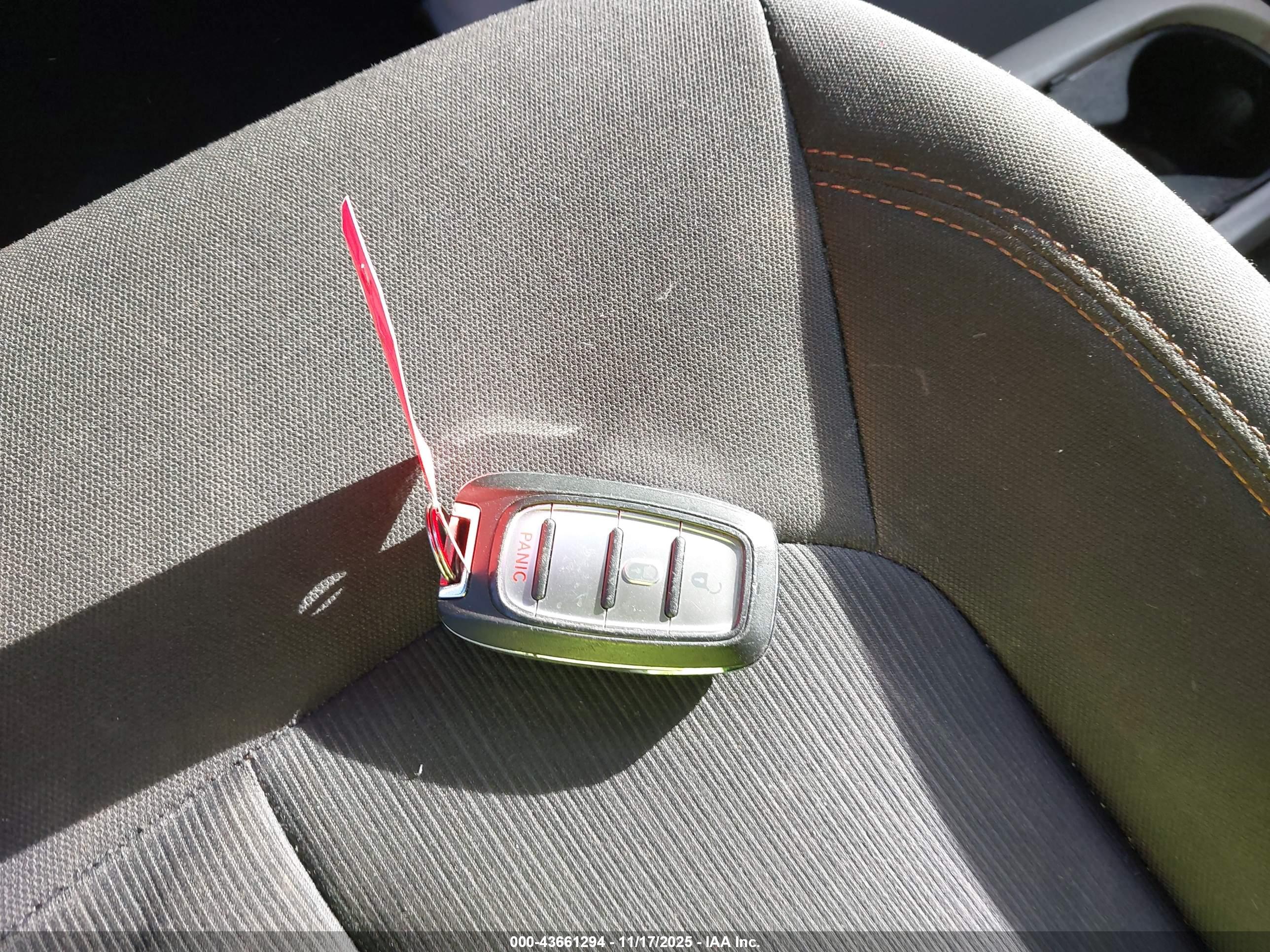 CHRYSLER PACIFICA image 11