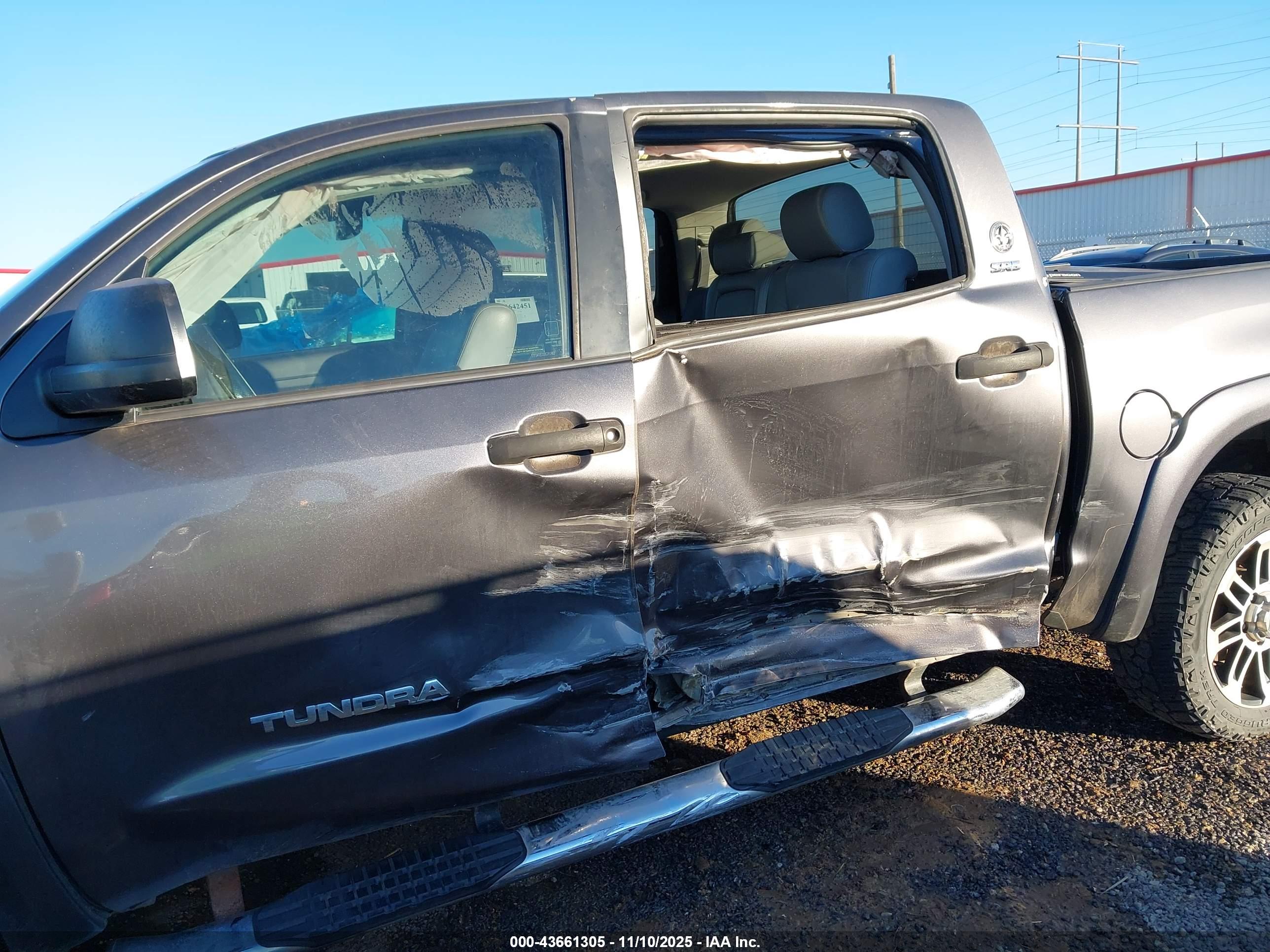 TOYOTA TUNDRA image 6