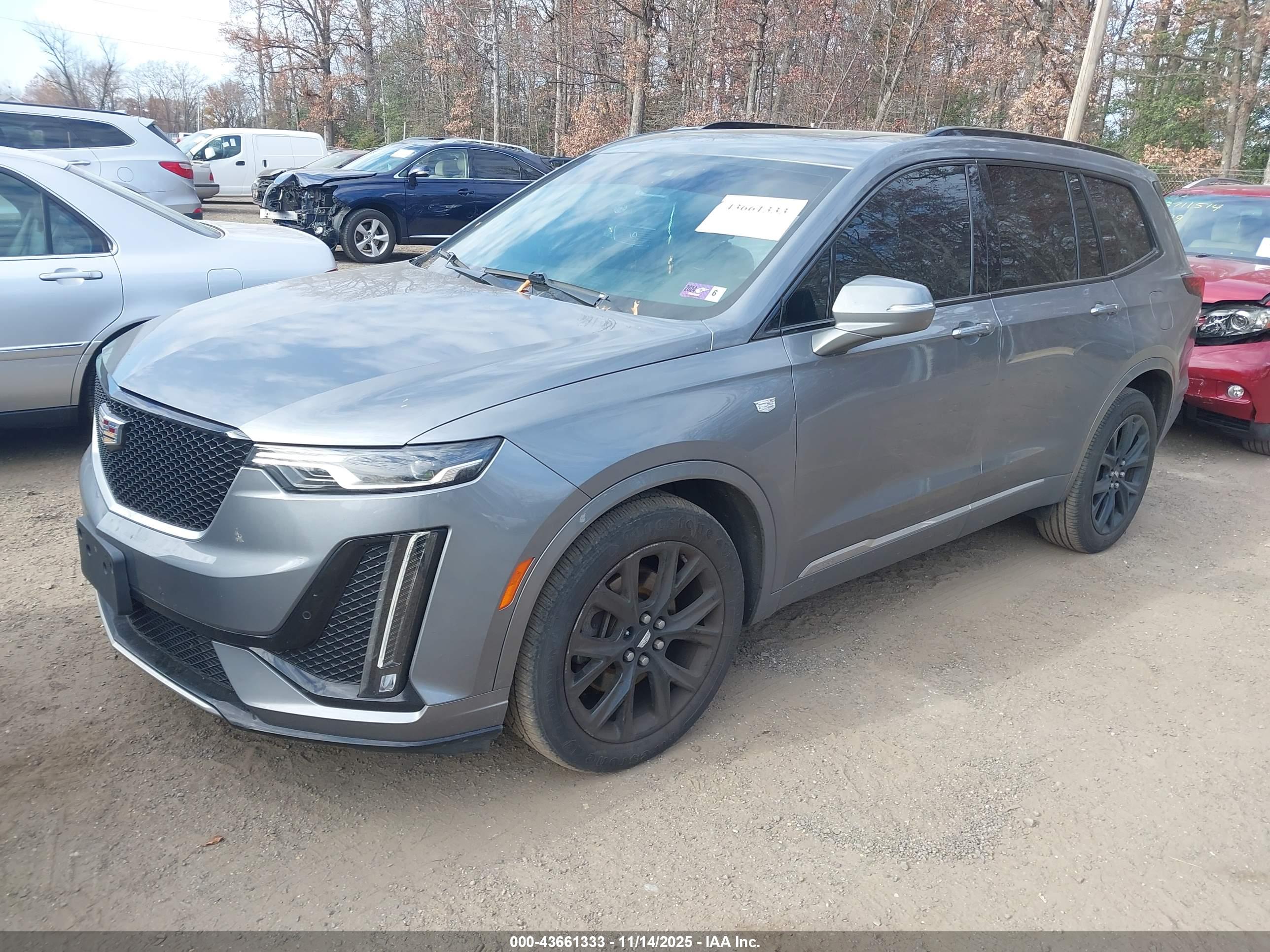 CADILLAC XT6 image 2