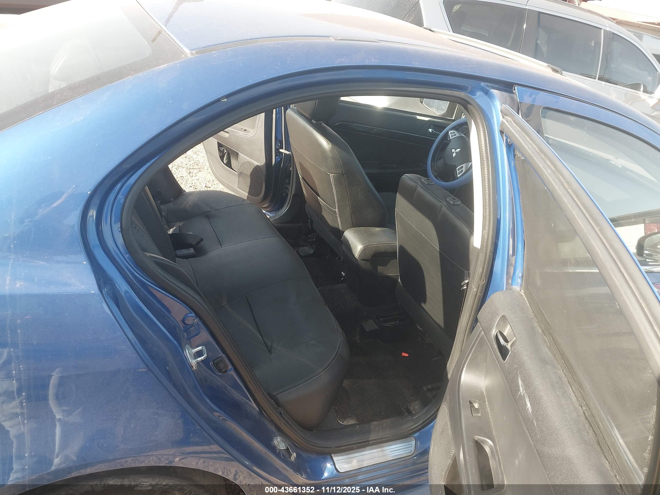 MITSUBISHI LANCER image 8