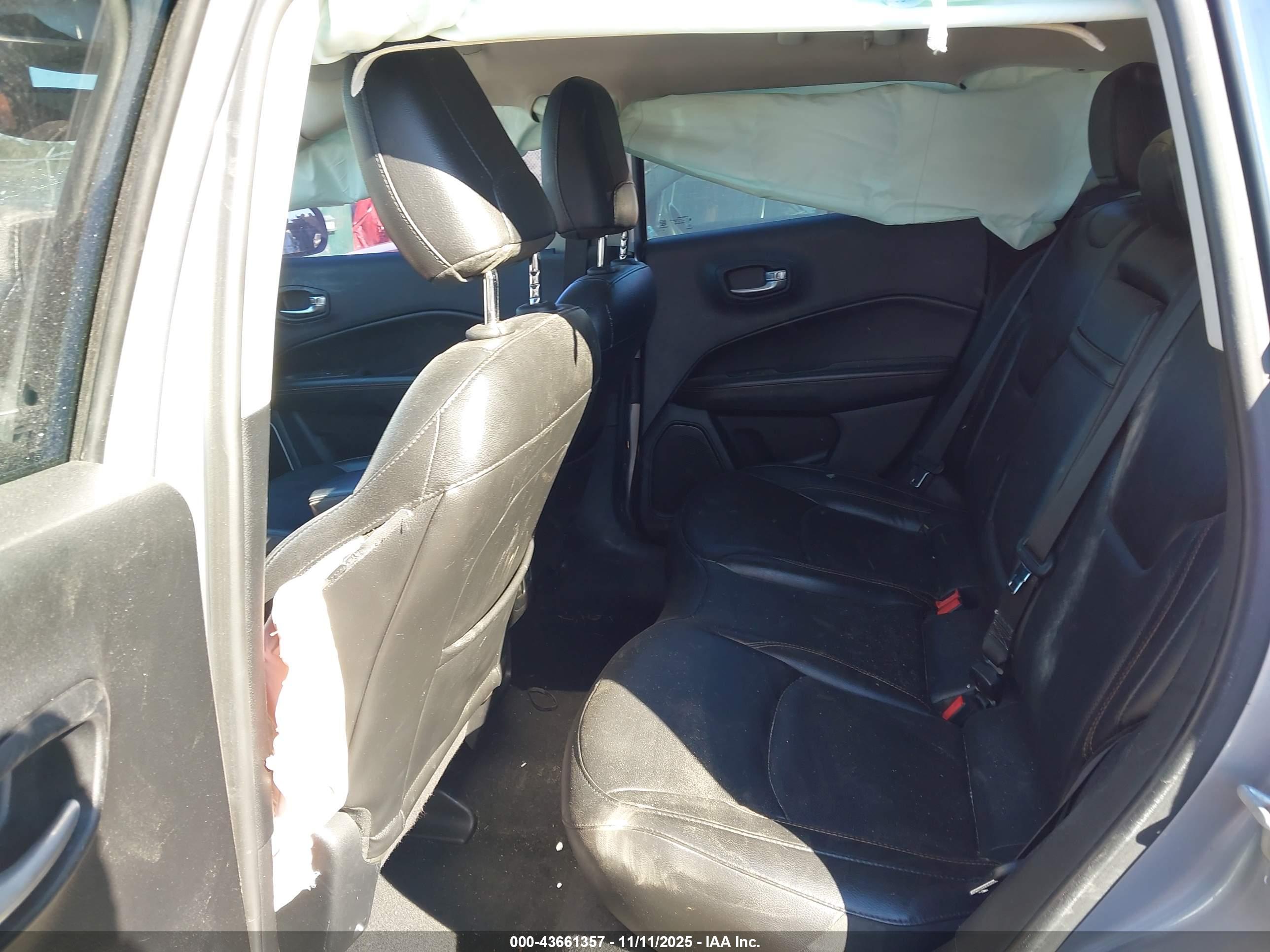 JEEP COMPASS image 8