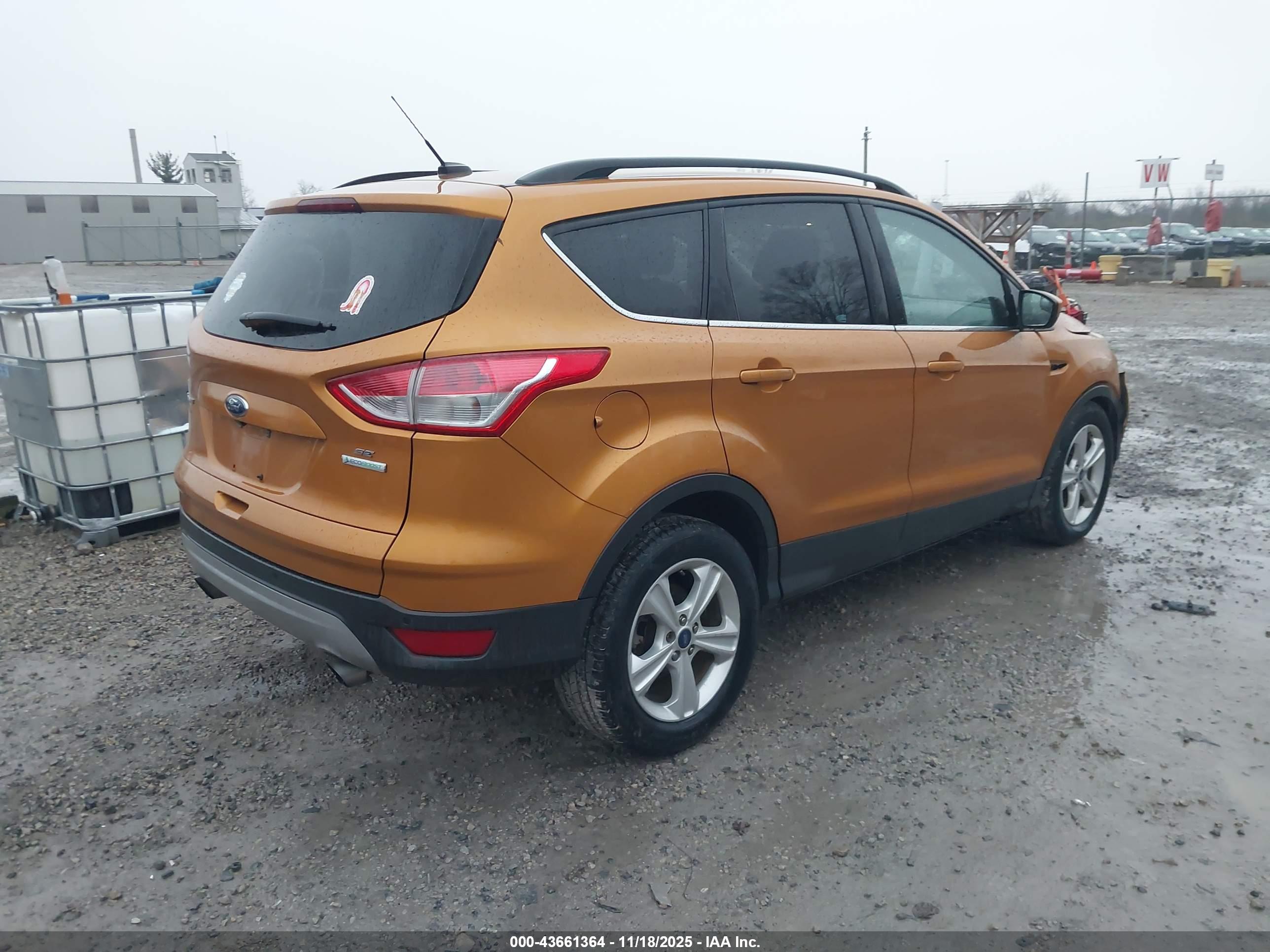 FORD ESCAPE image 4