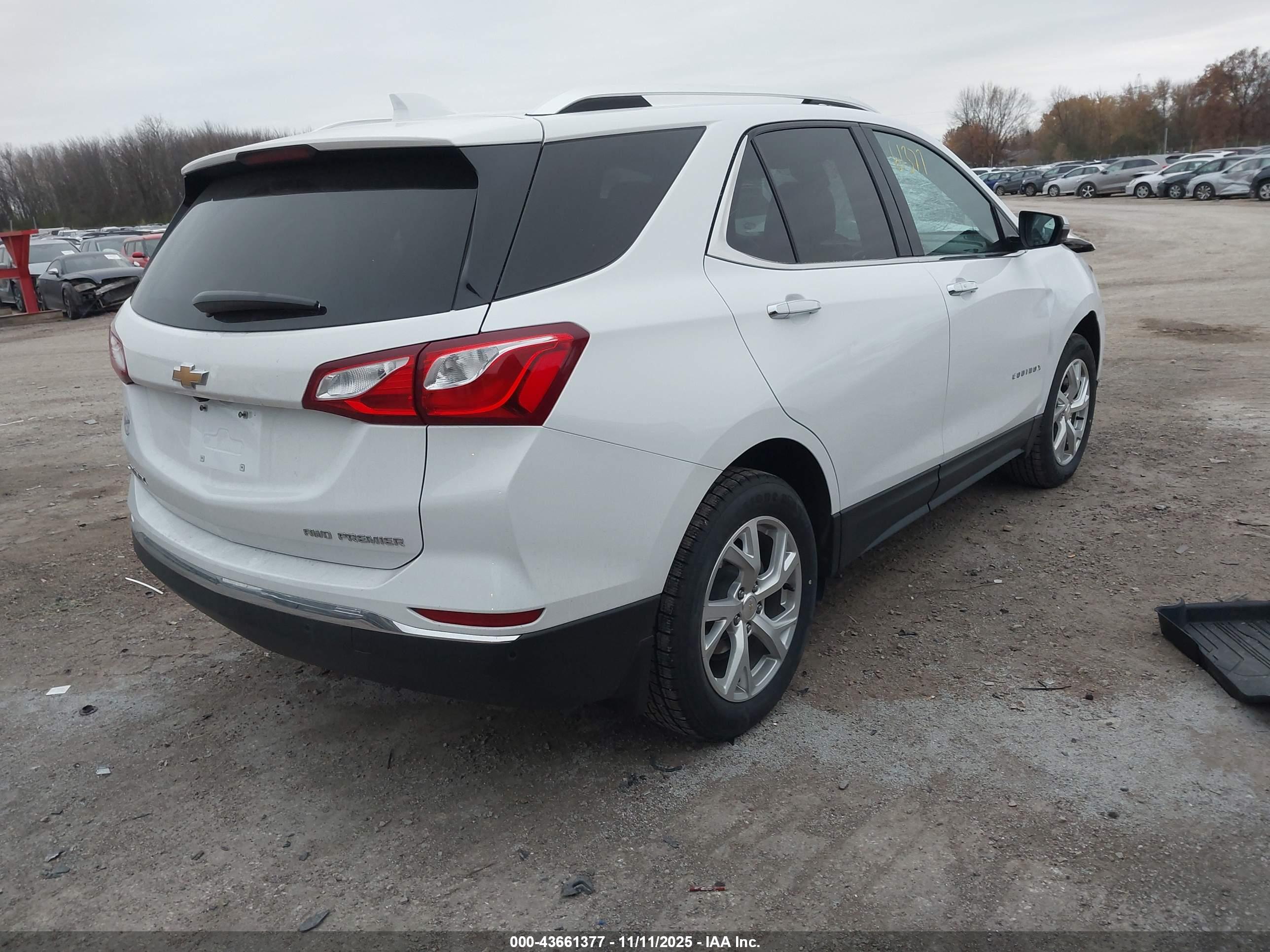 CHEVROLET EQUINOX image 4