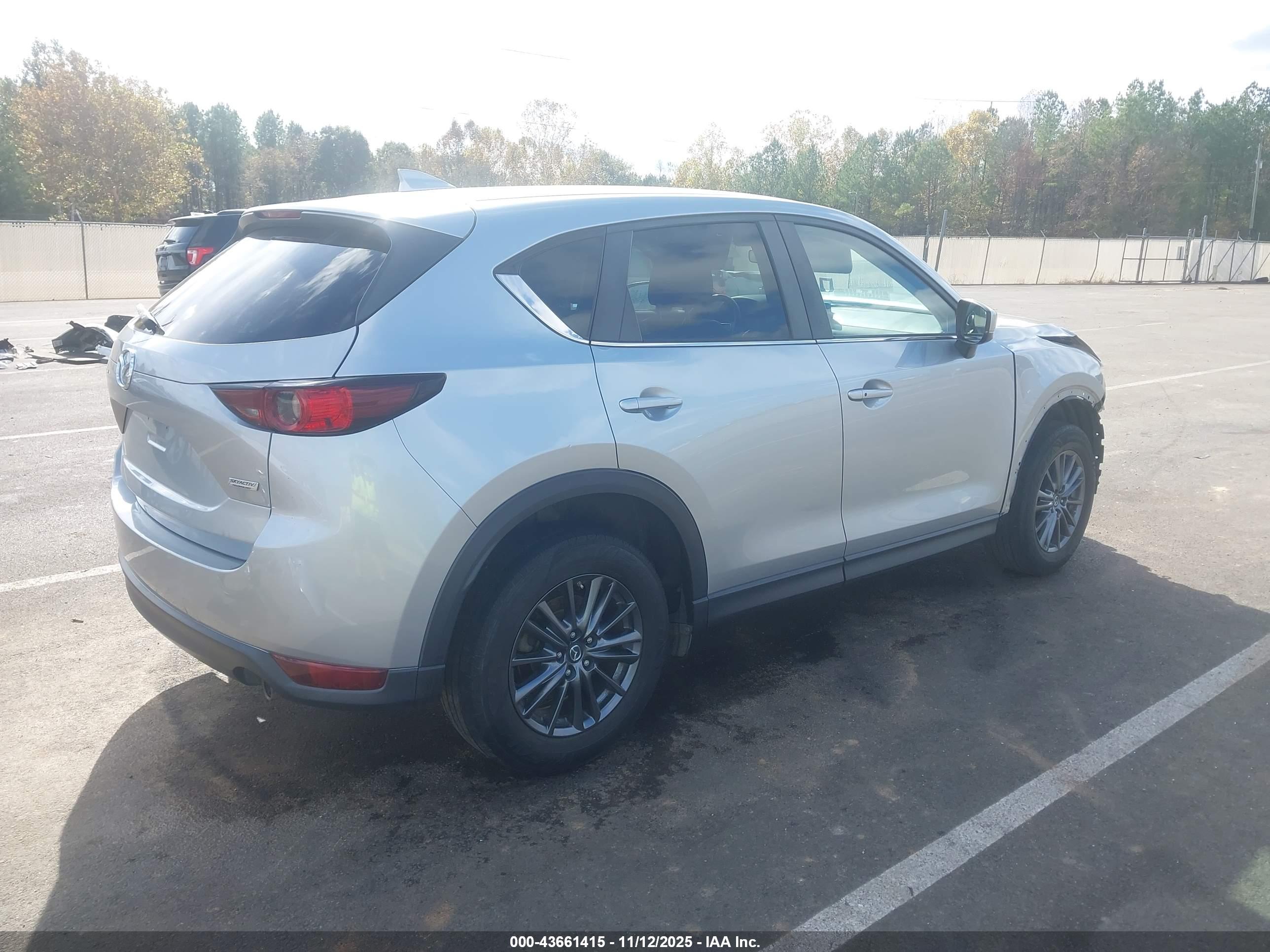 MAZDA CX-5 image 4