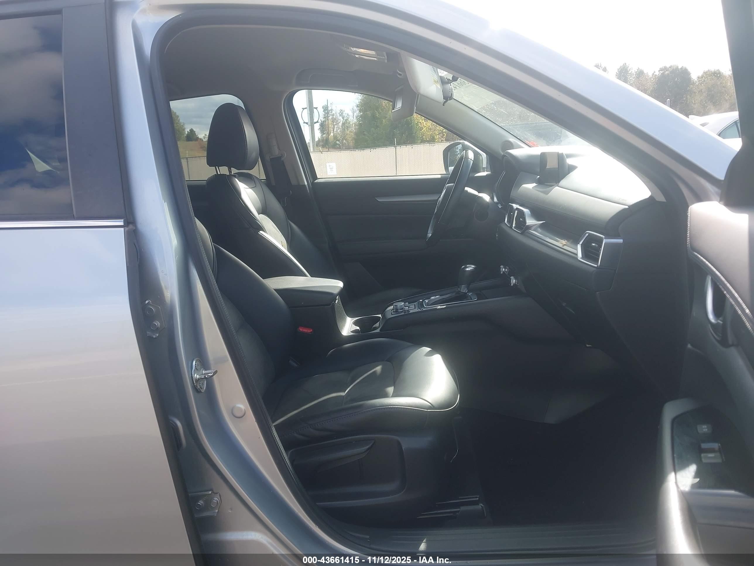 MAZDA CX-5 image 5