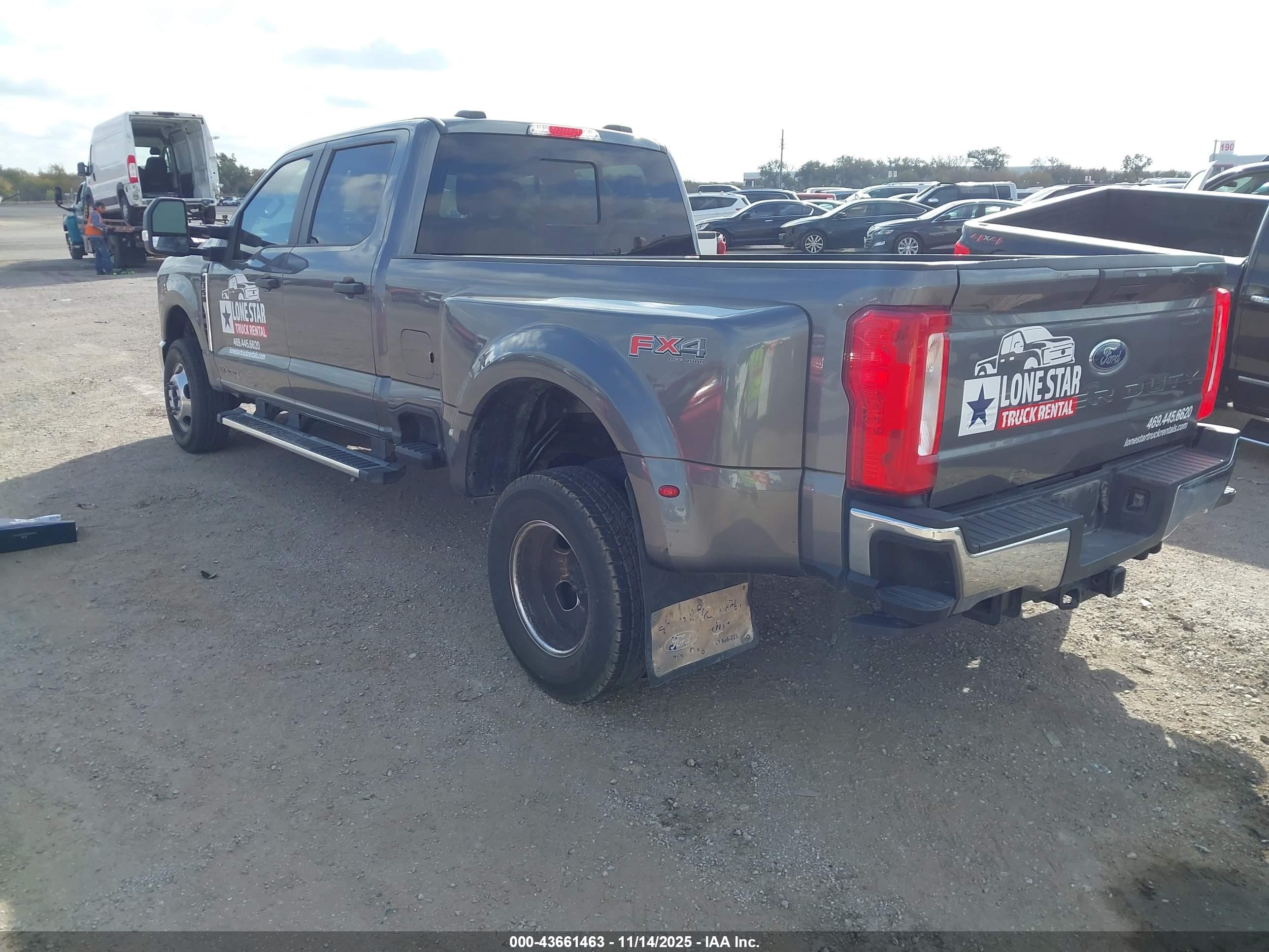 FORD F-350 image 3