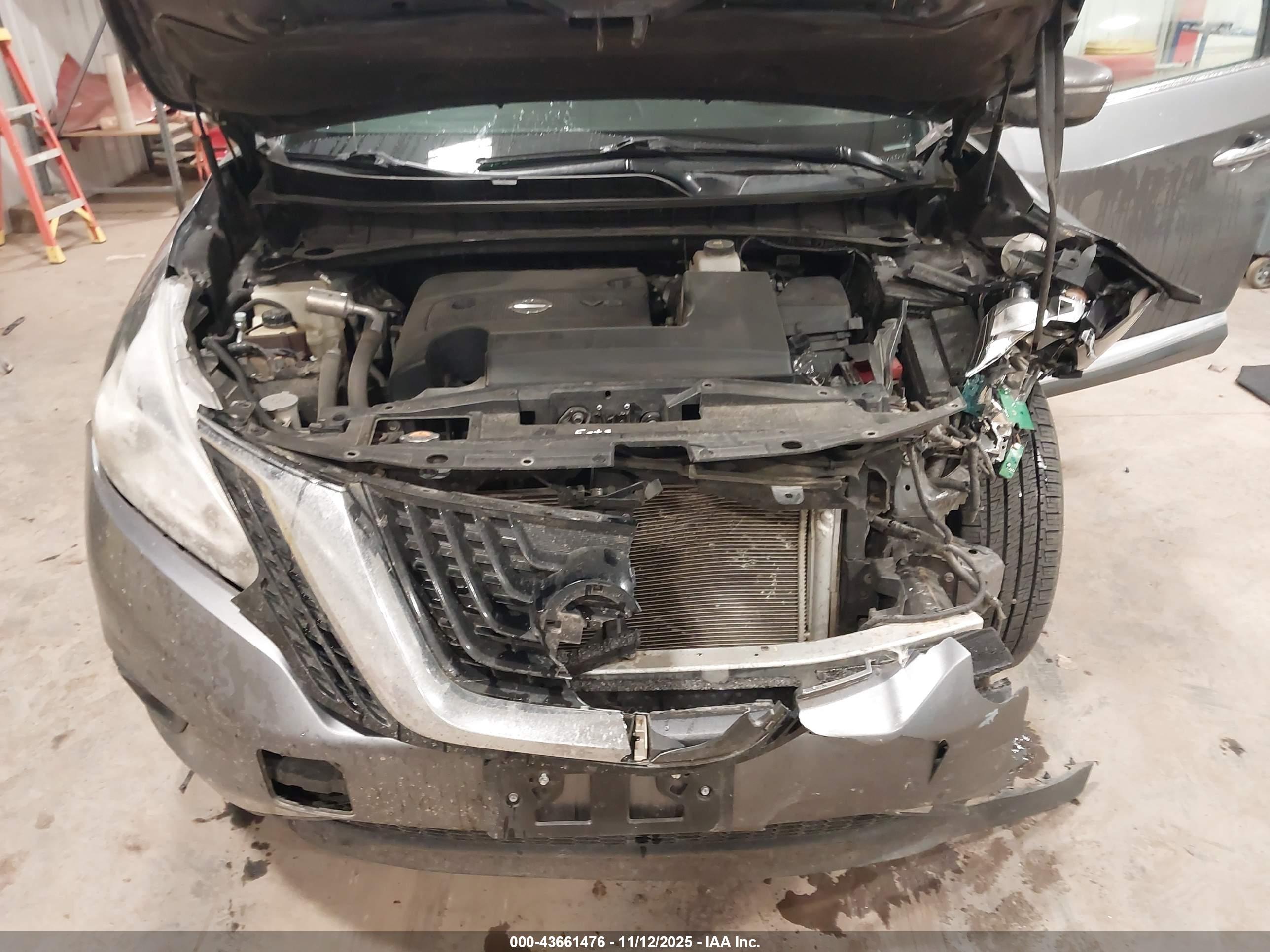 NISSAN MURANO image 10