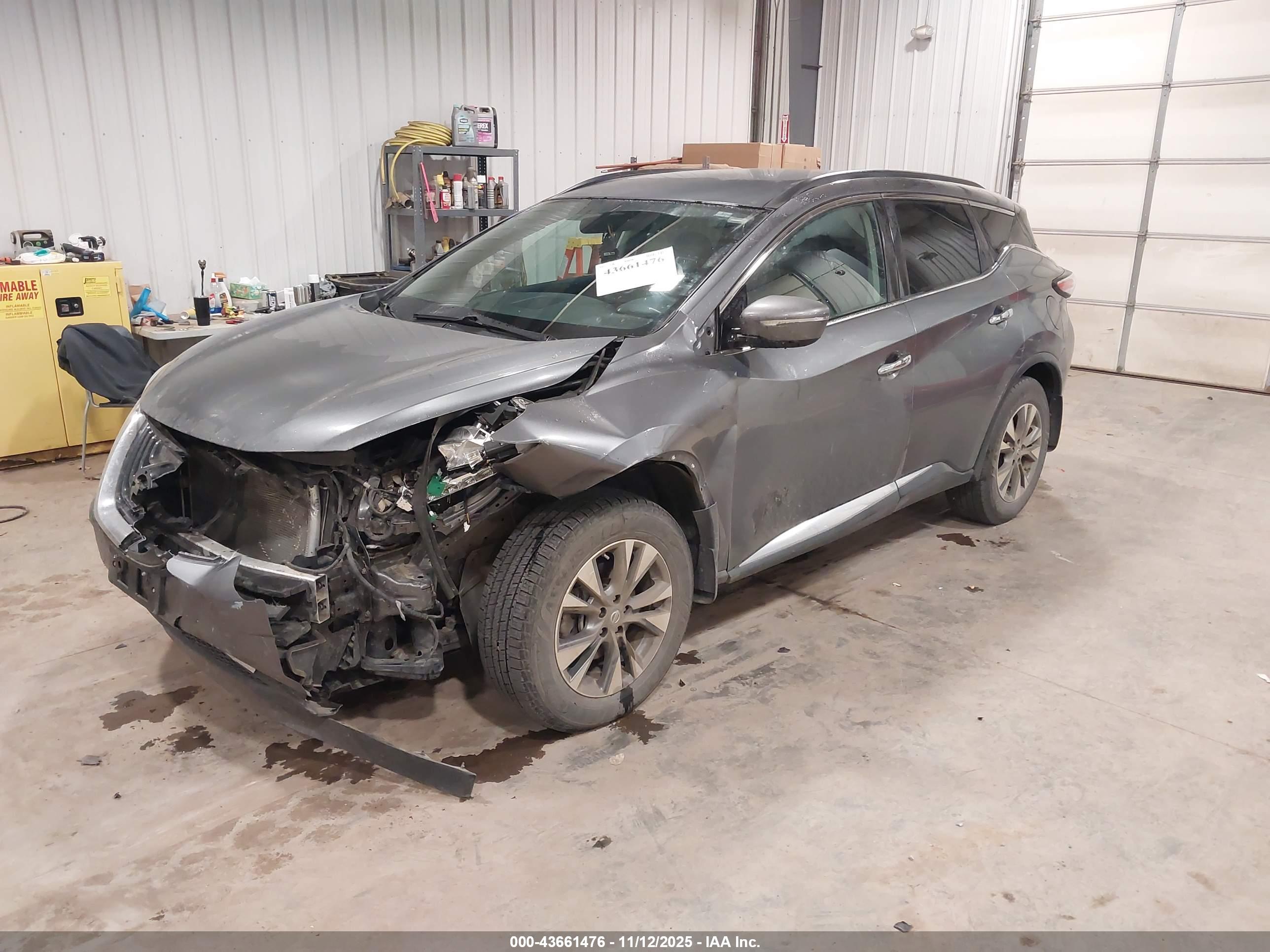 NISSAN MURANO image 2