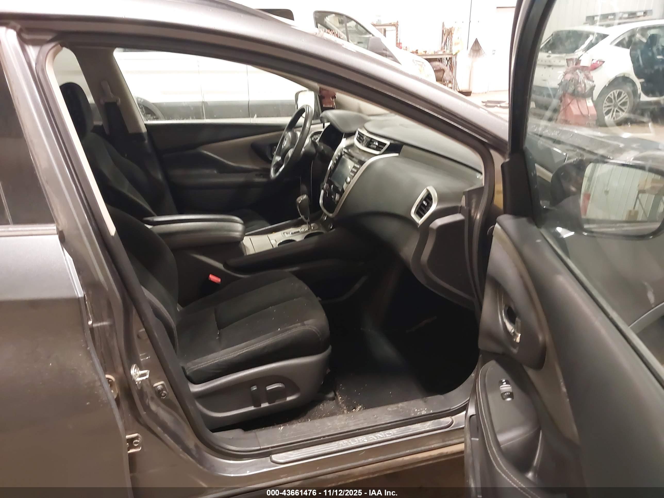 NISSAN MURANO image 5