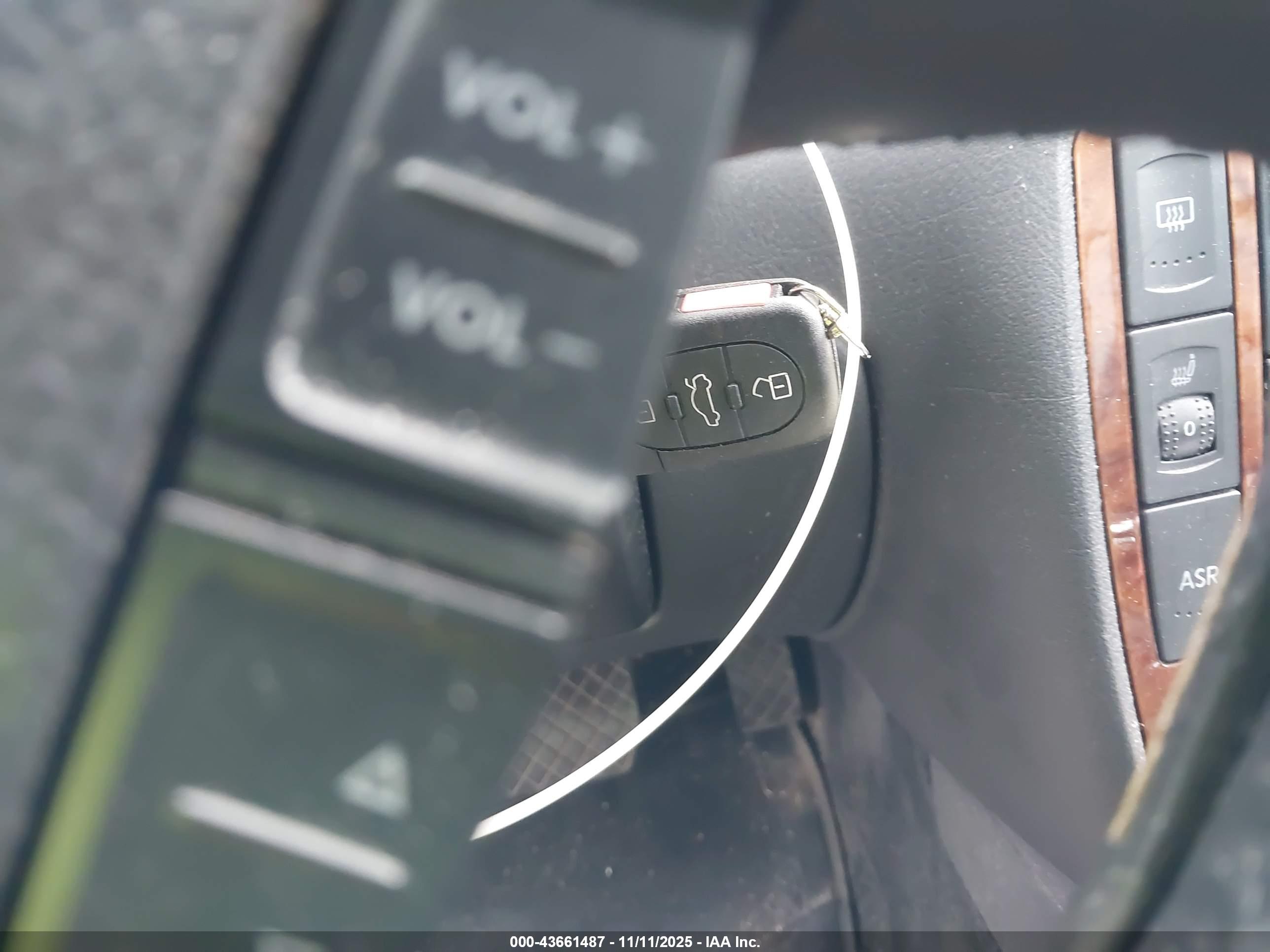 VOLKSWAGEN PASSAT image 11