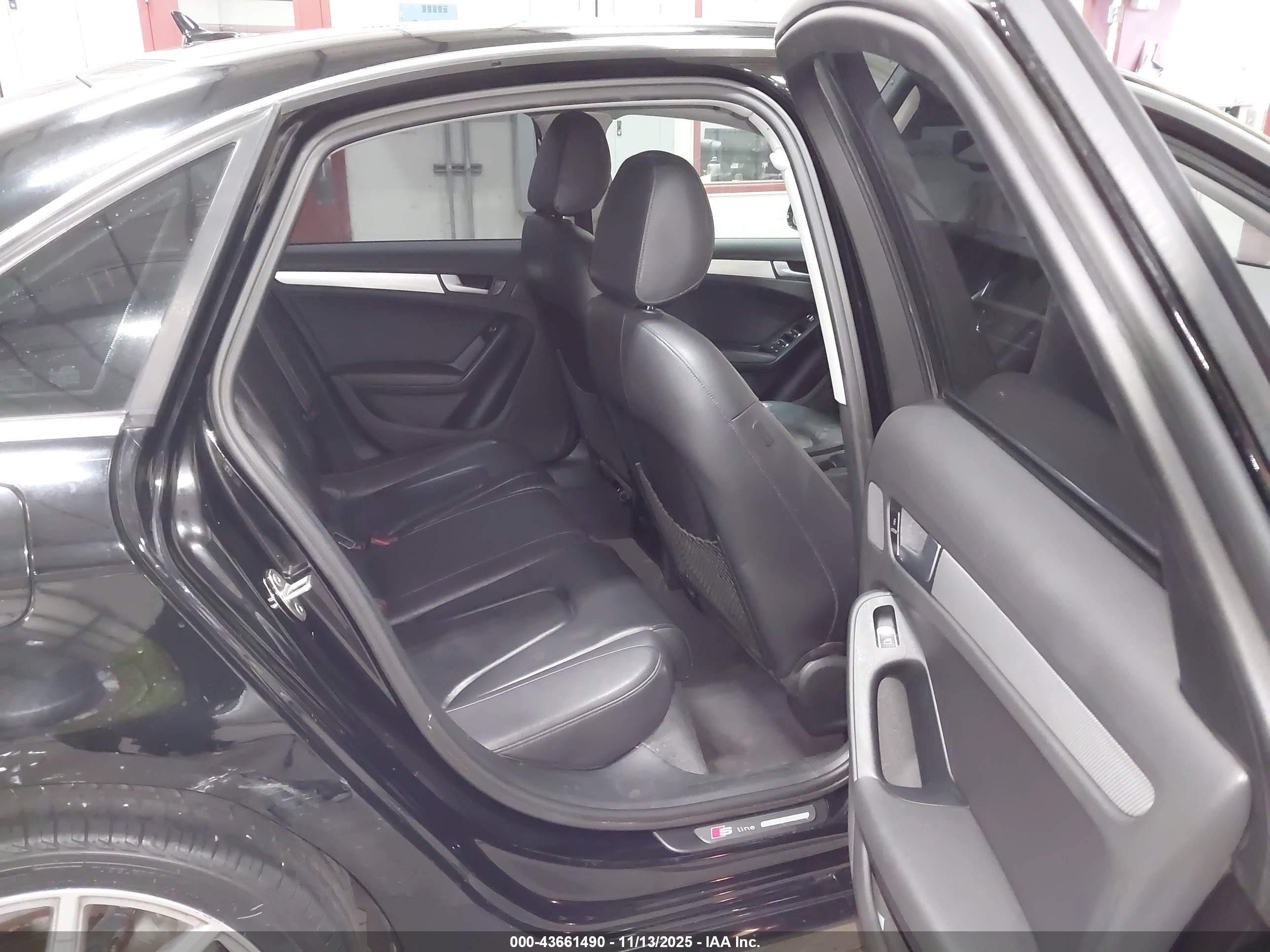 AUDI A4 image 8